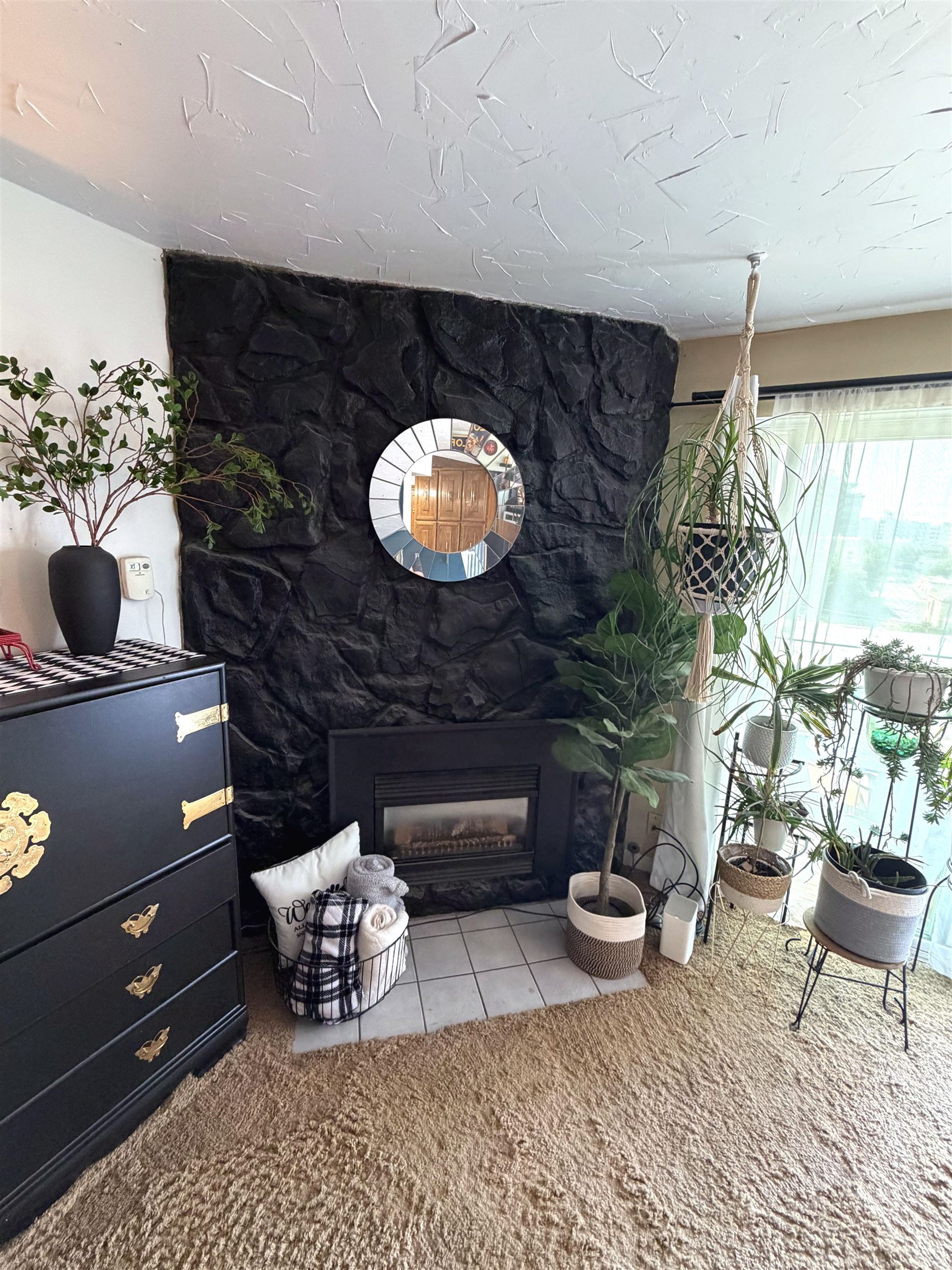 214 W 6TH Ave - Photo 8