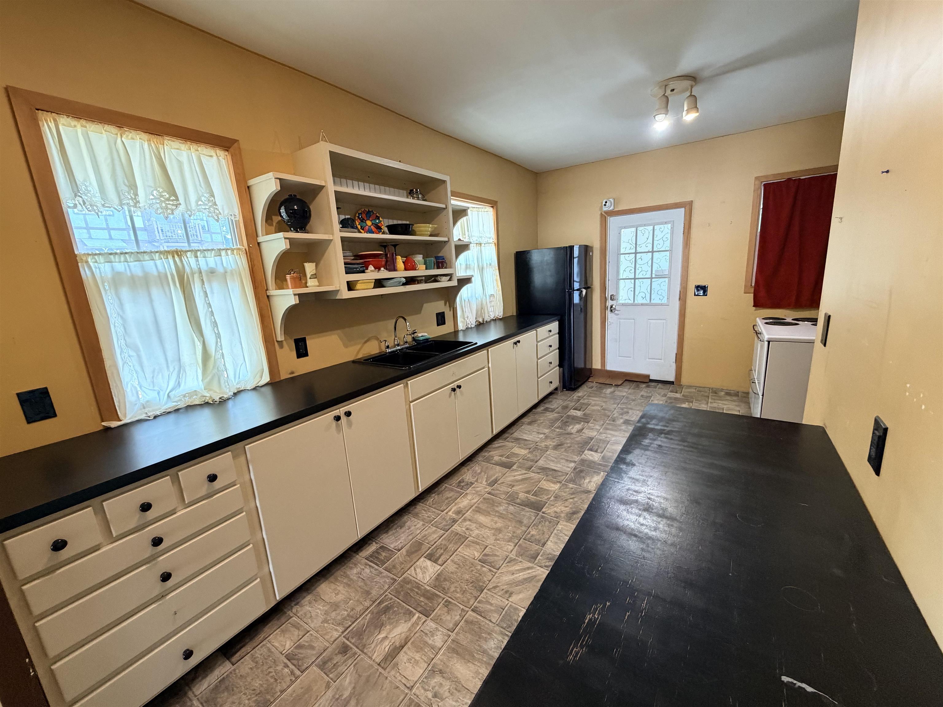 628 S ELM St - Photo 23