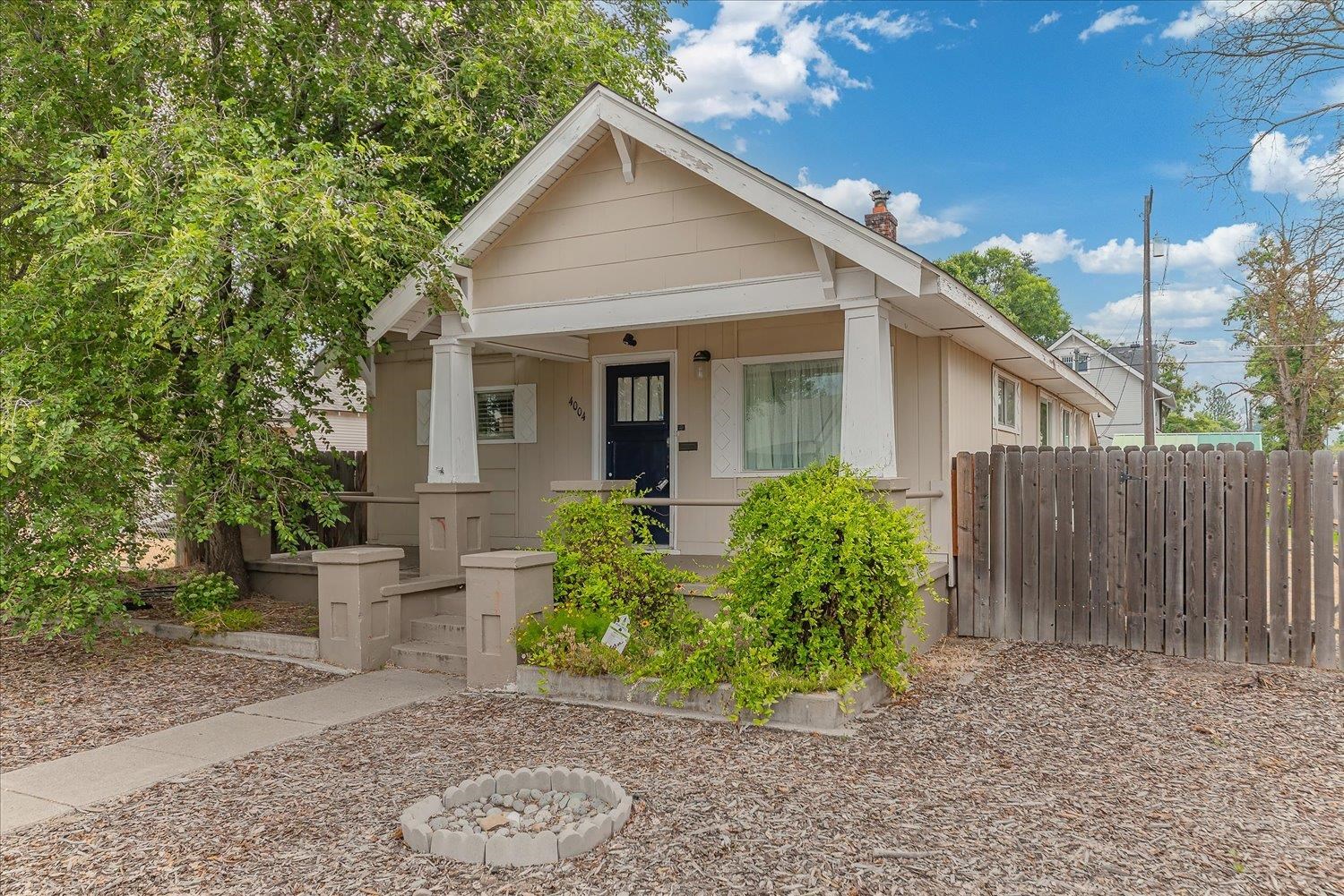 4004 N LINCOLN St - Photo 2
