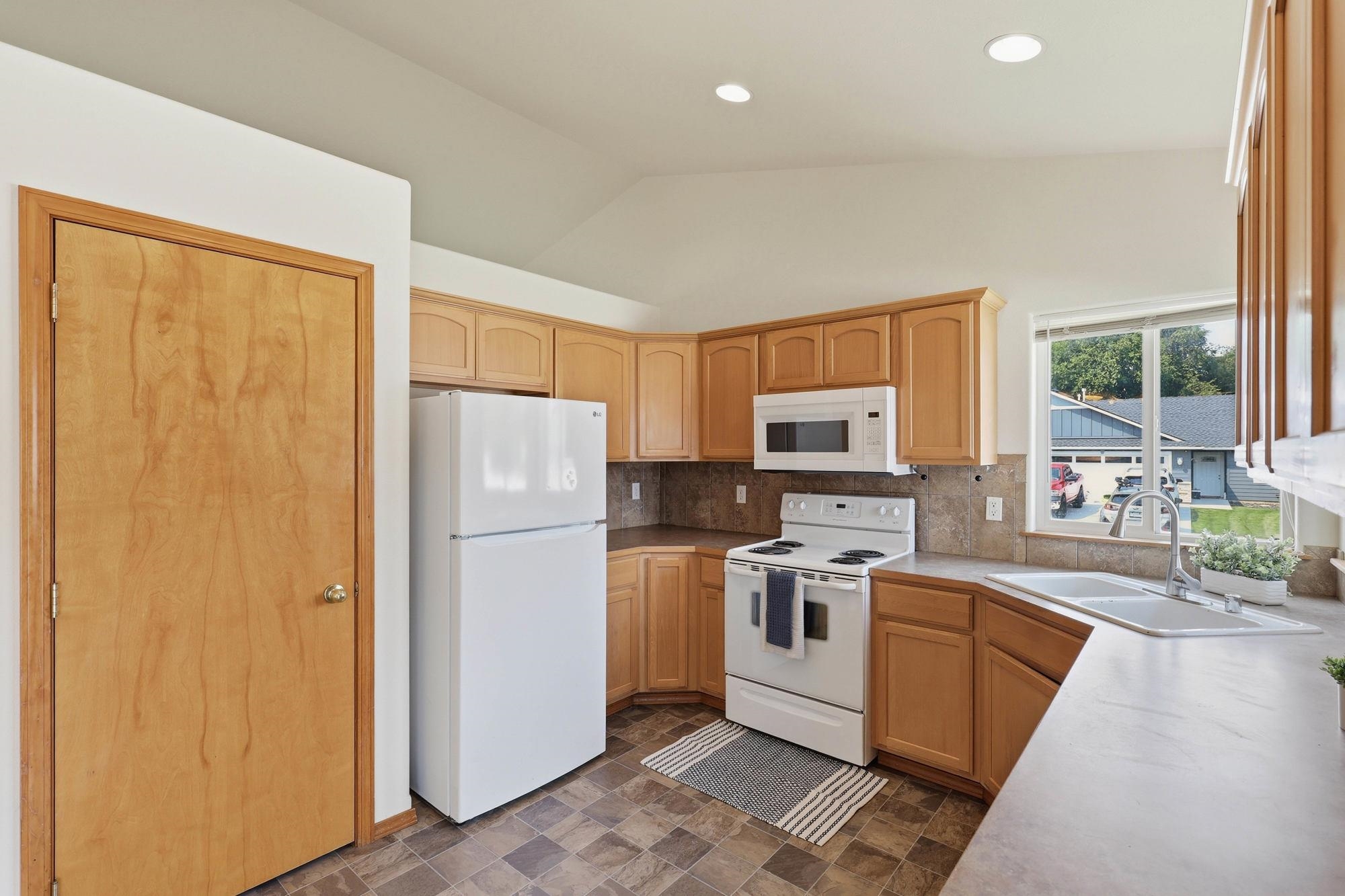 620 N Lucille Ln - Photo 9