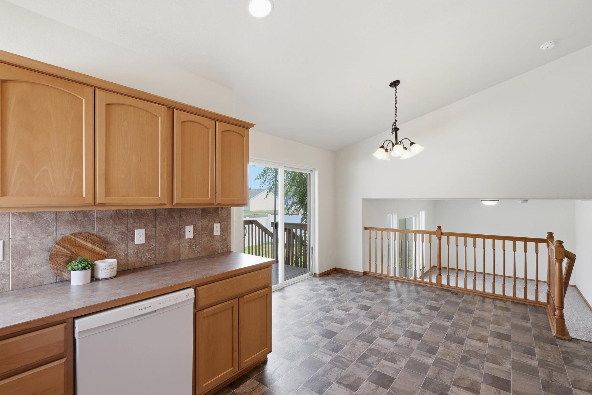 620 N Lucille Ln - Photo 5