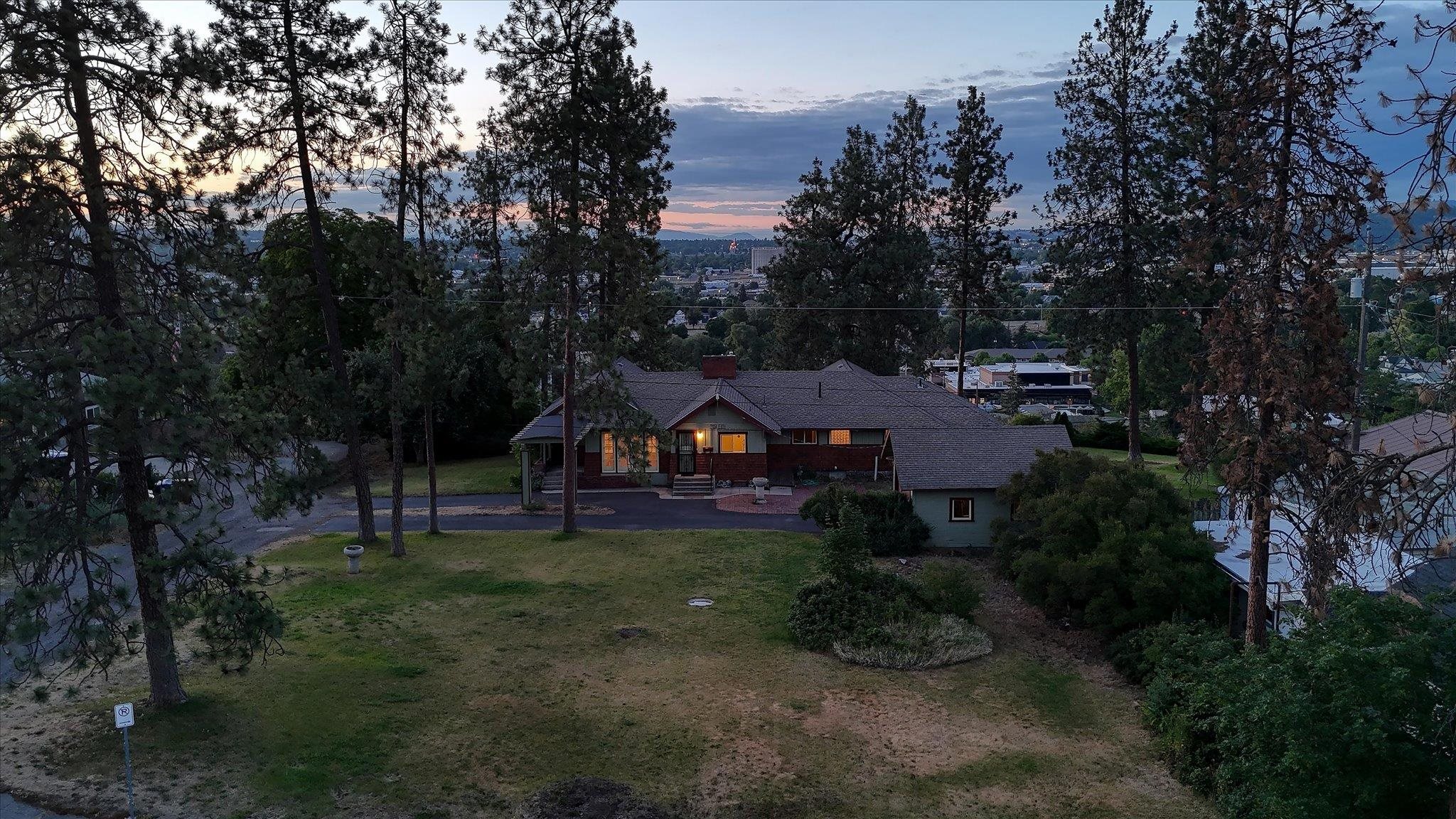 2109 E 9th Ave - Photo 5