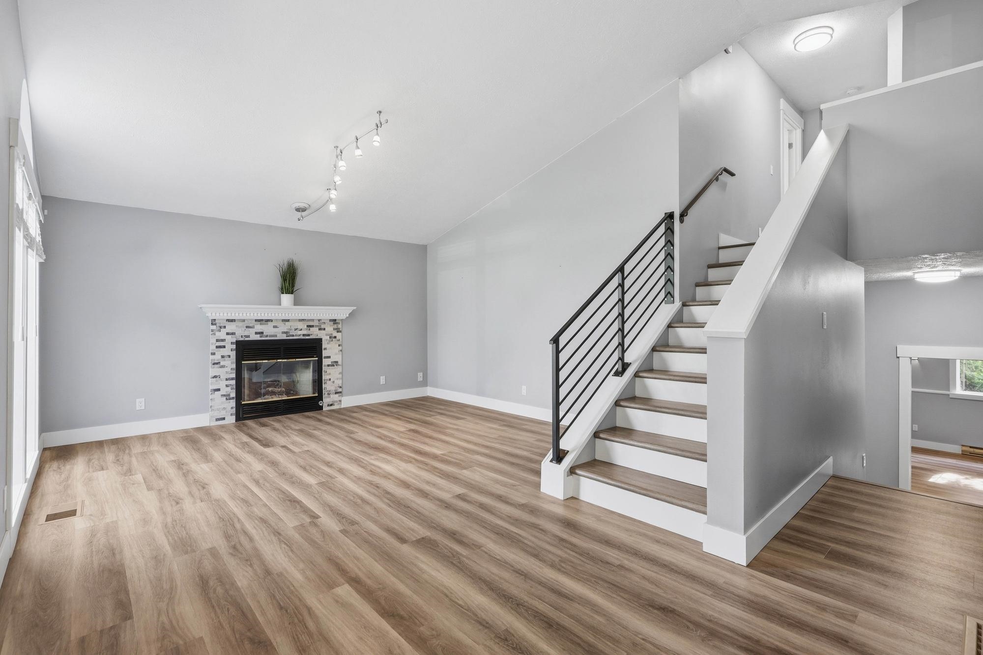 617 S F St - Photo 3