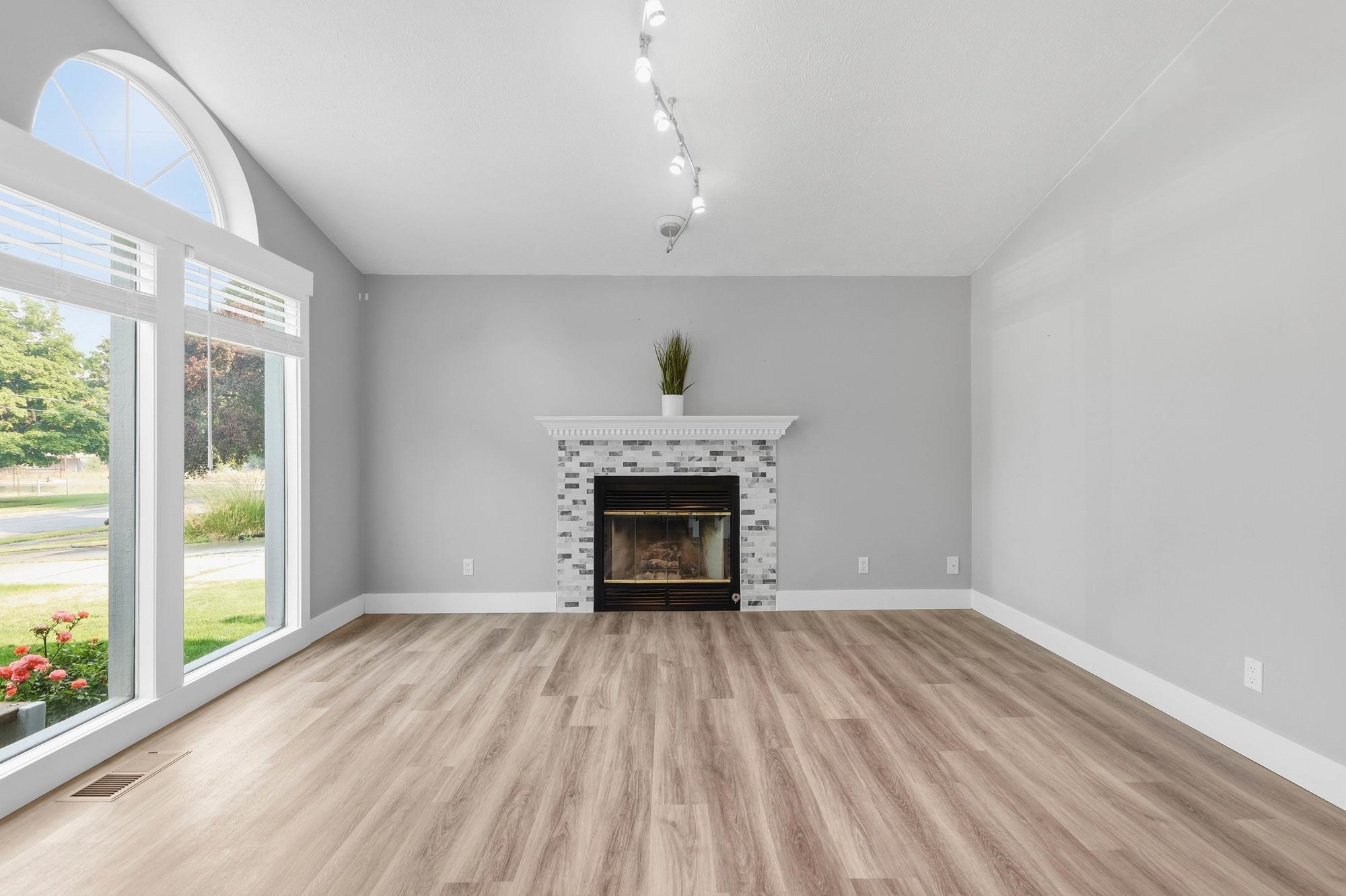 617 S F St - Photo 4