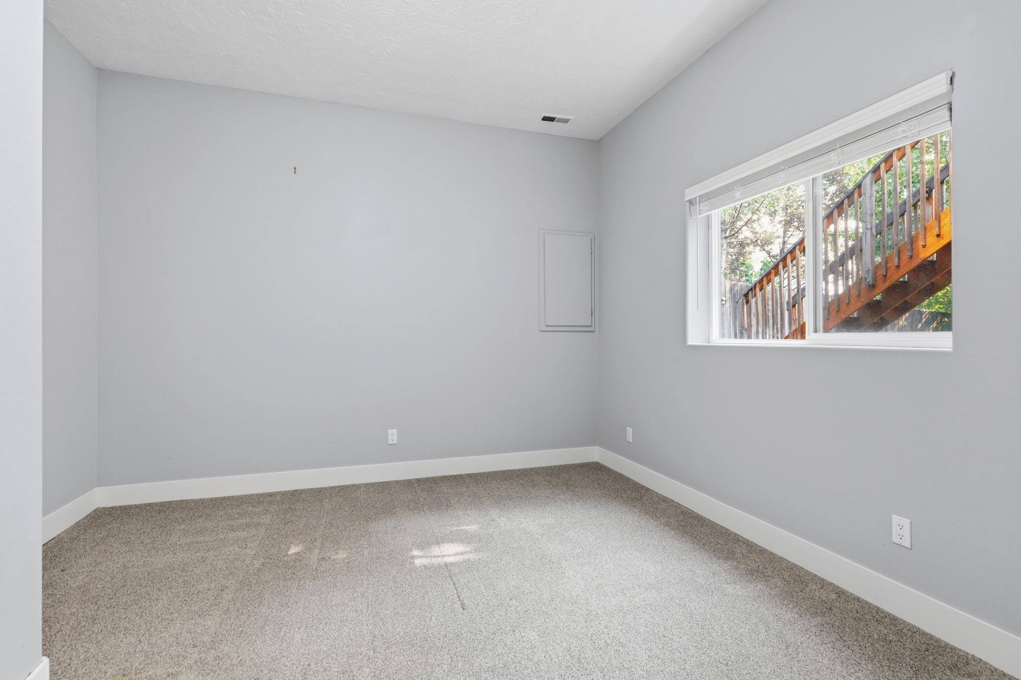 617 S F St - Photo 24
