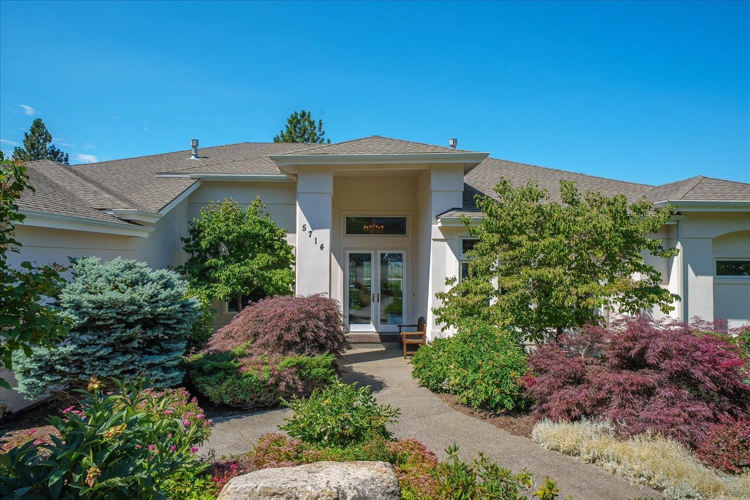 5714 S Glendora Ln - Photo 2