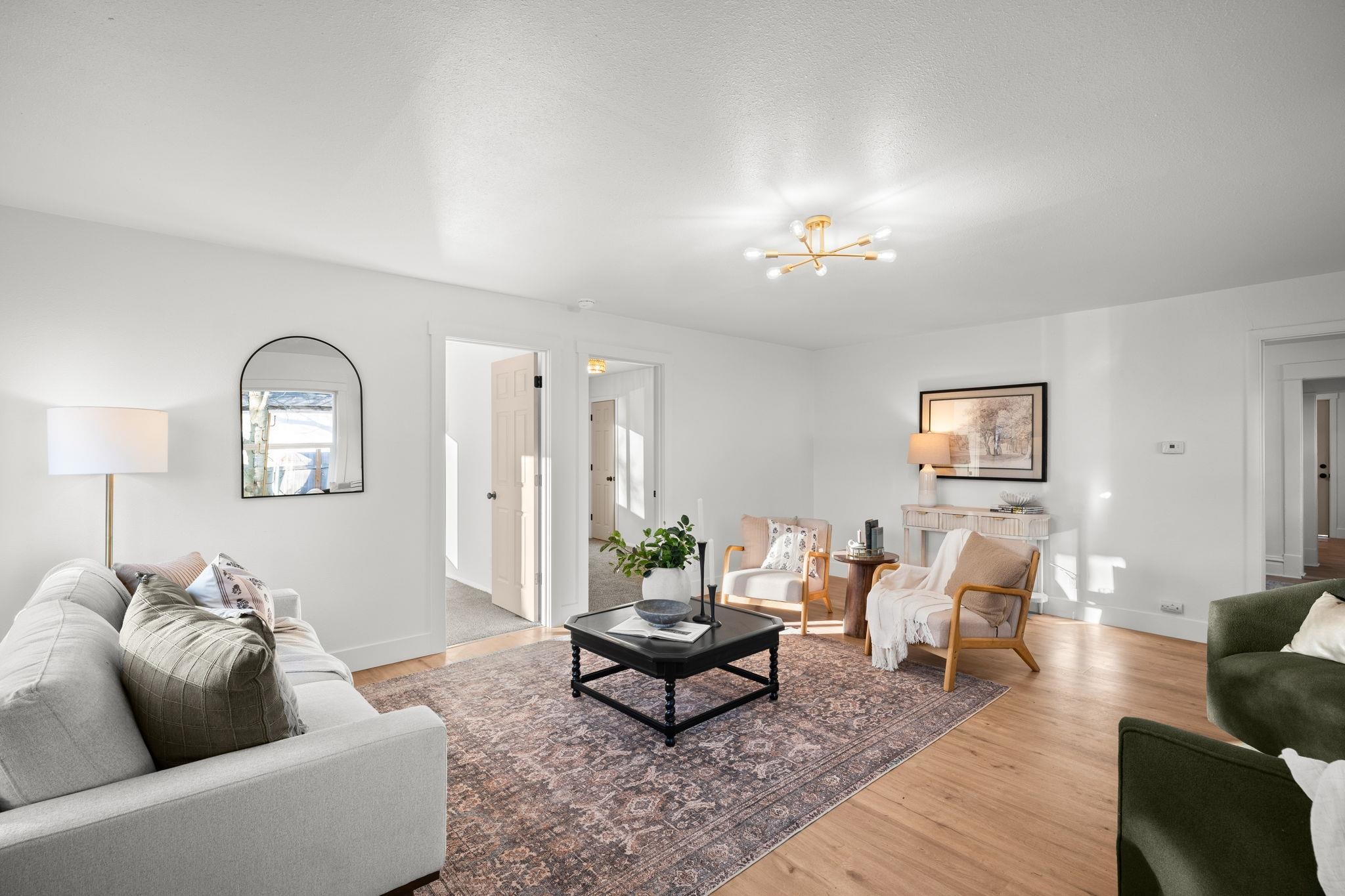 2113 E 5th Ave - Photo 3