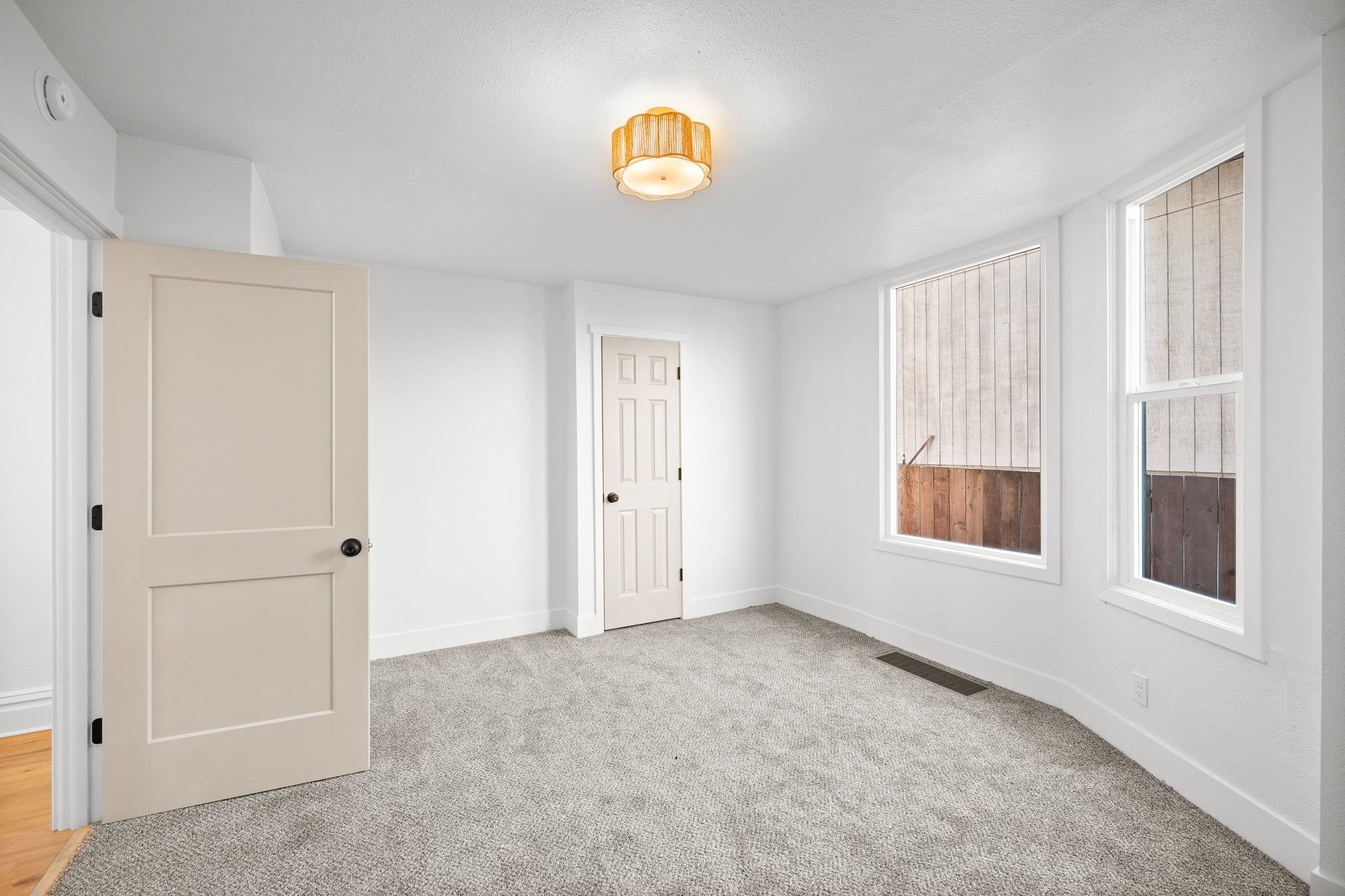 2113 E 5th Ave - Photo 15