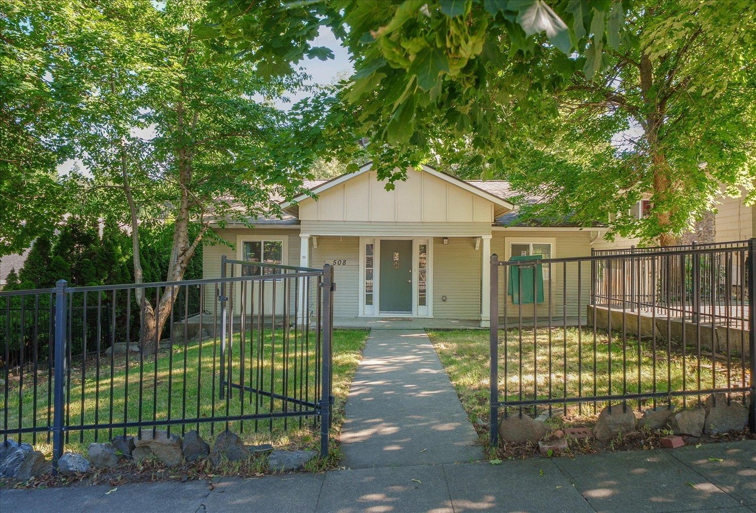 508 E 19th Ave - Photo 1