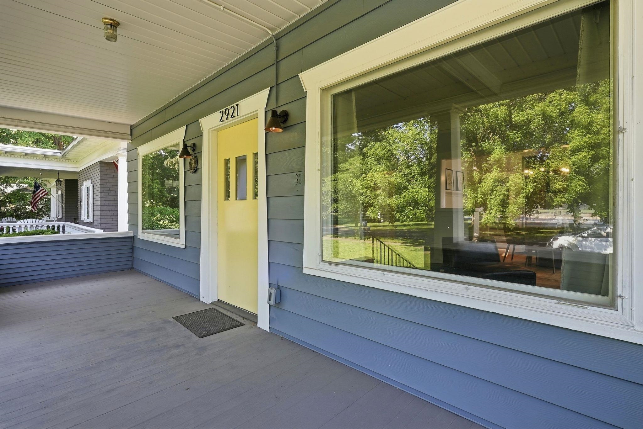 2921 N West Oval St - Photo 4