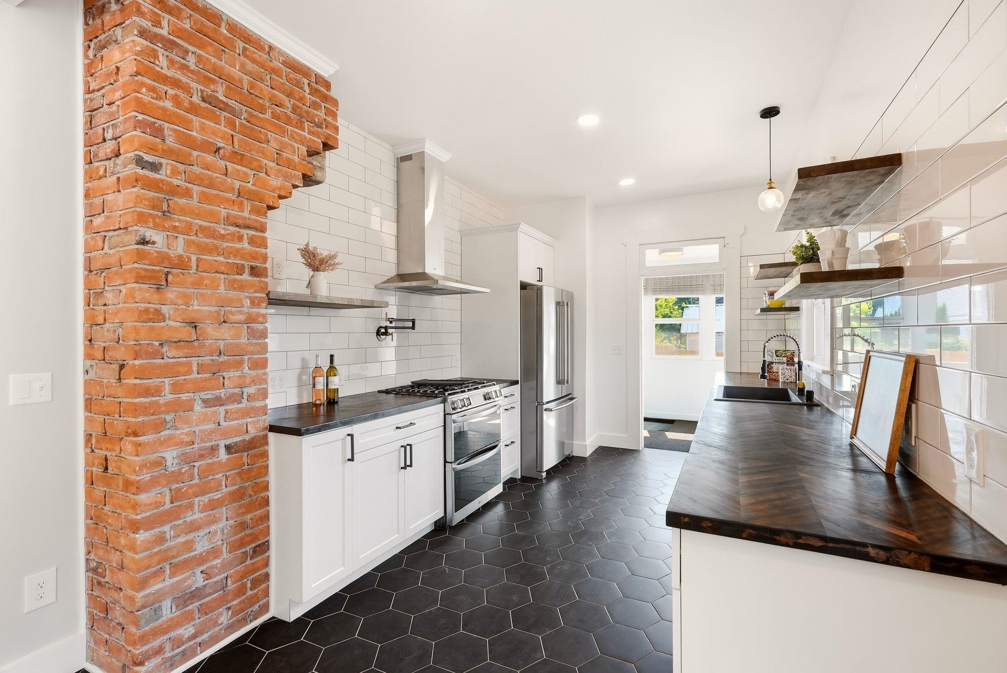2921 N West Oval St - Photo 16
