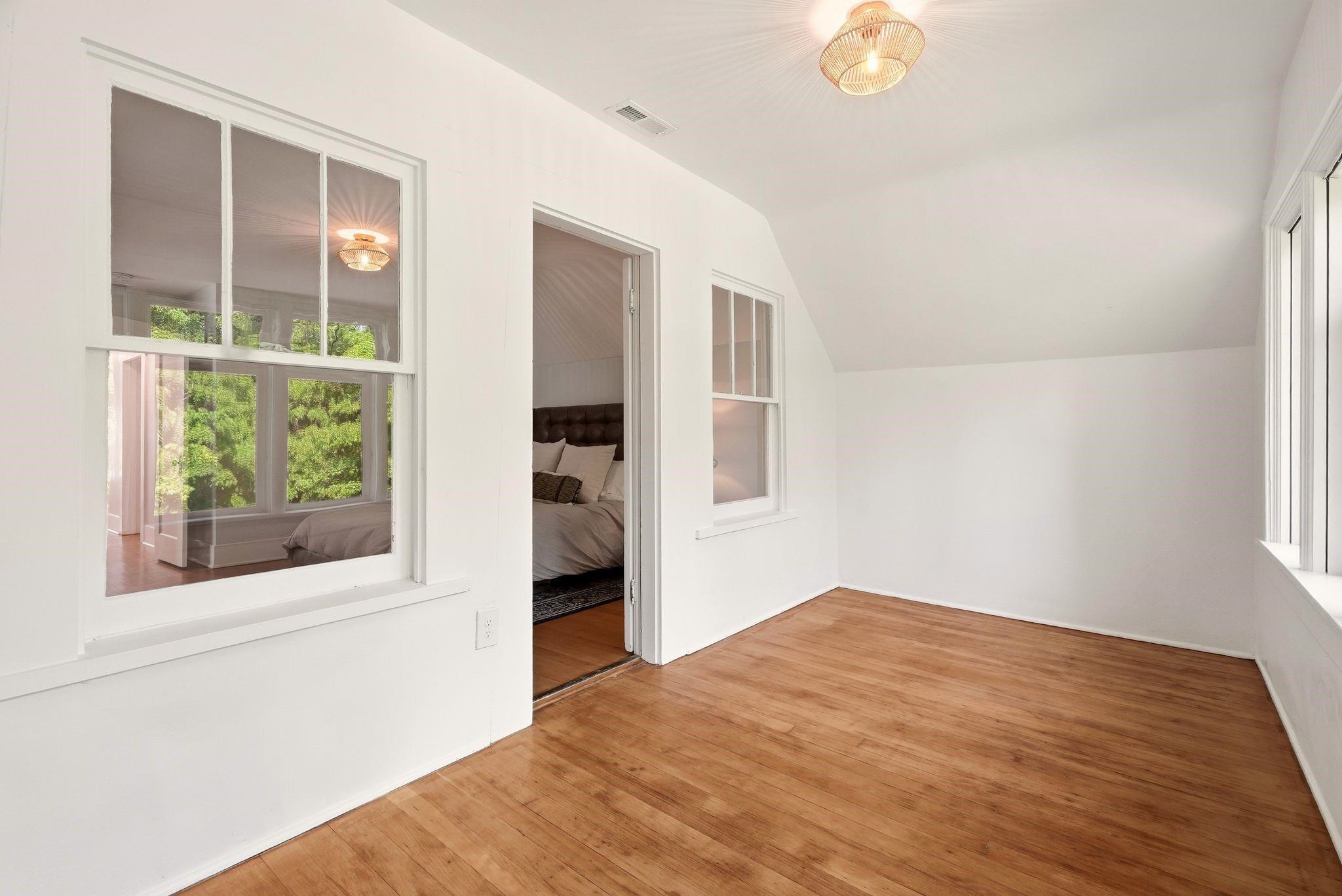 2921 N West Oval St - Photo 23