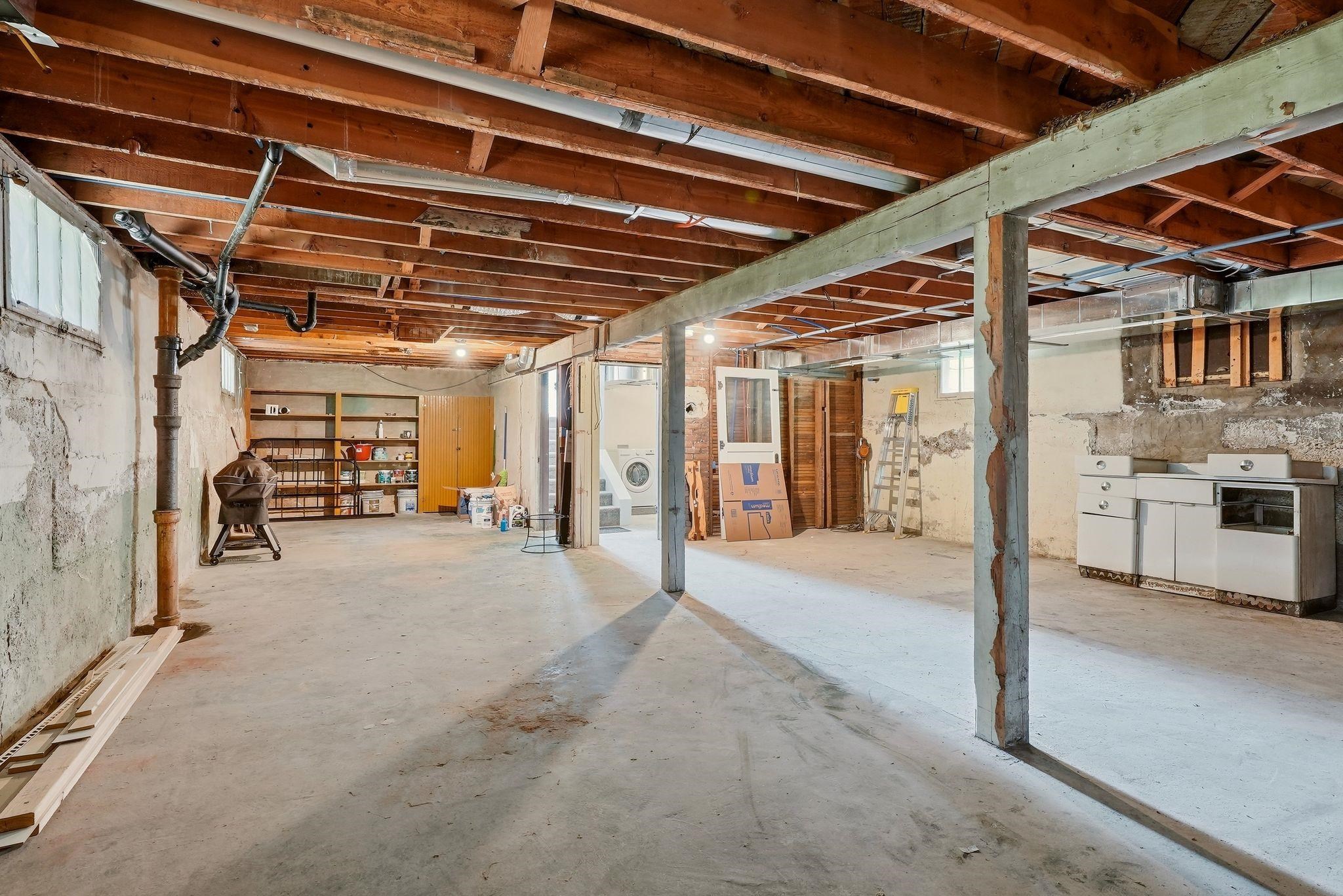 2921 N West Oval St - Photo 36