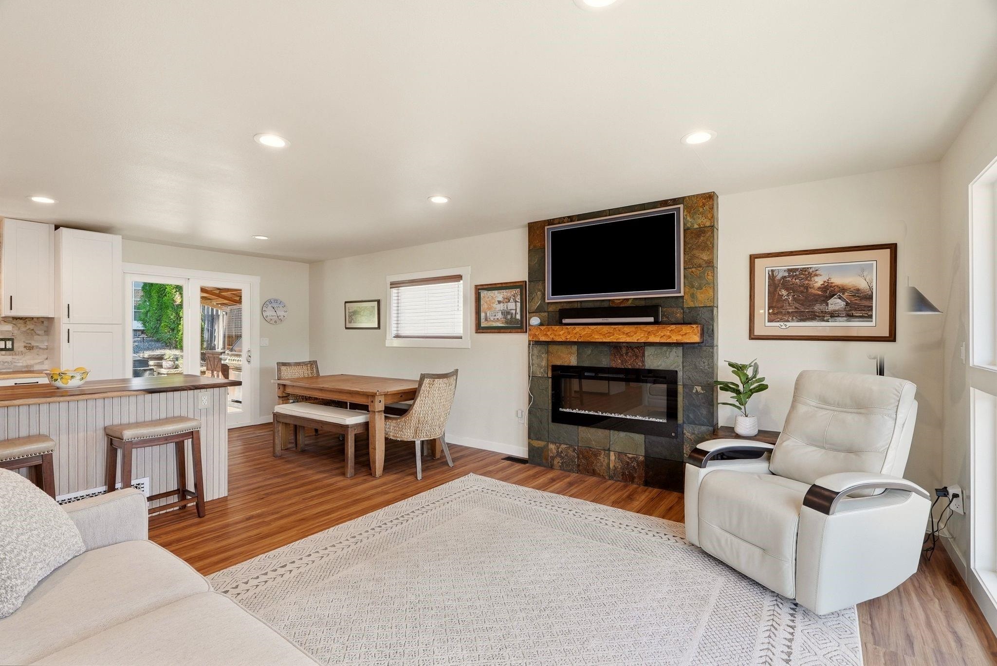 1012 S Liberty Dr - Photo 12