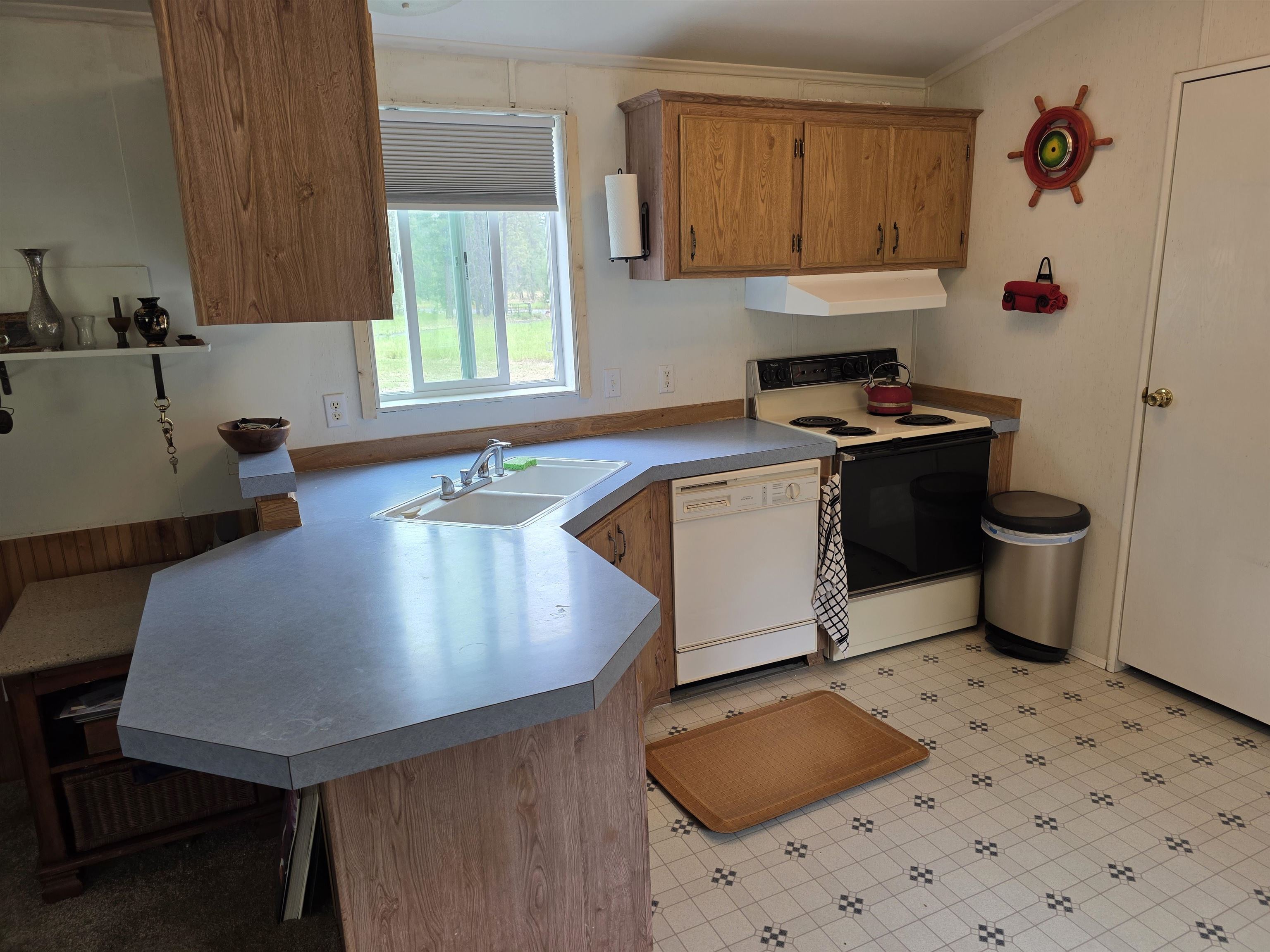 40507 N Division Rd - Photo 11