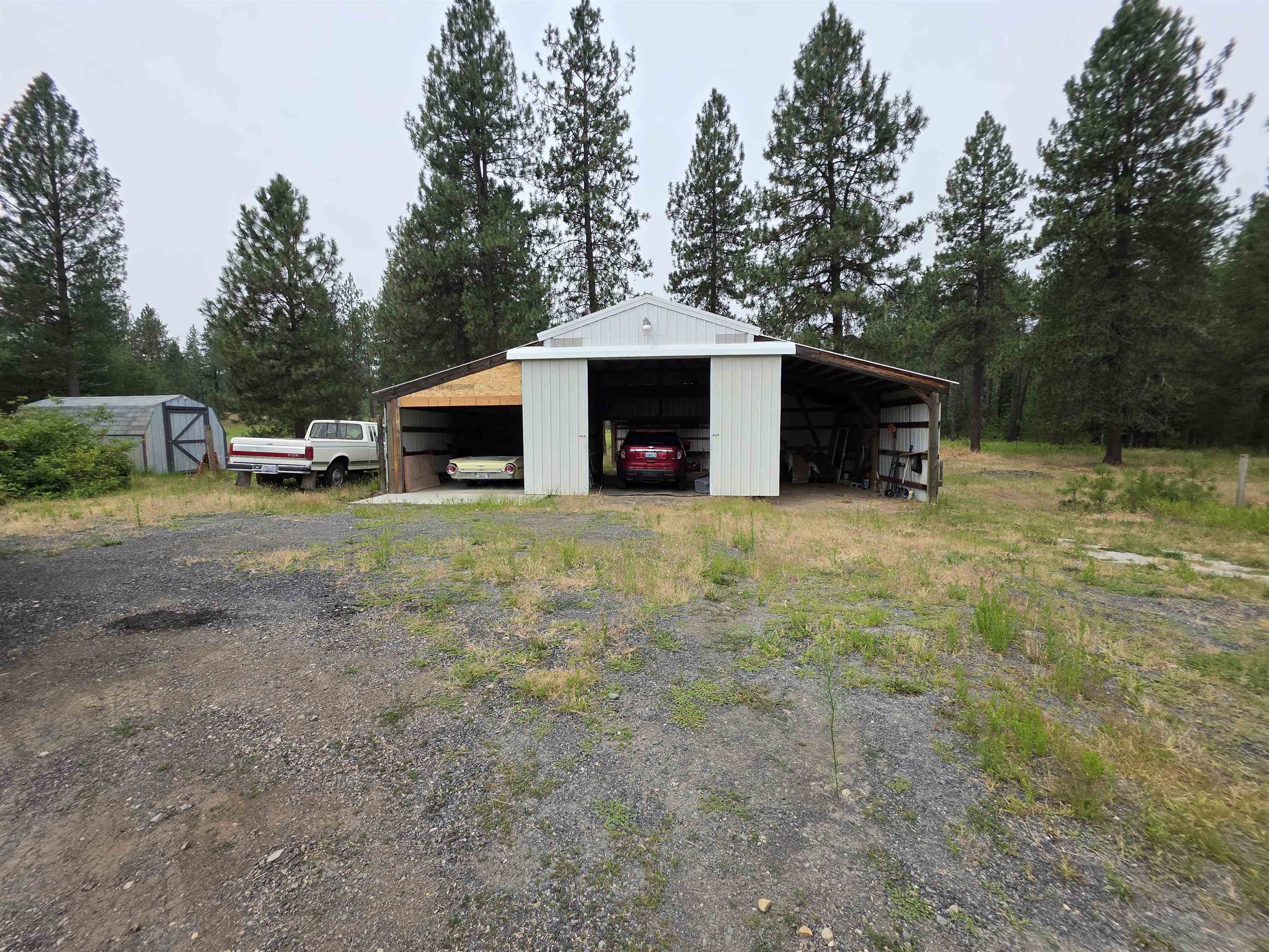 40507 N Division Rd - Photo 16