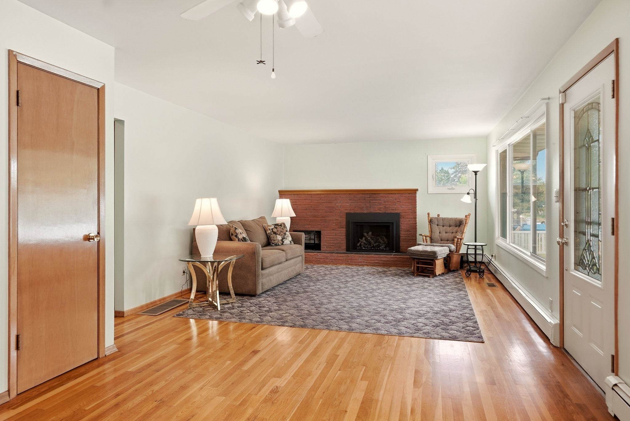 305 E Barker St - Photo 7