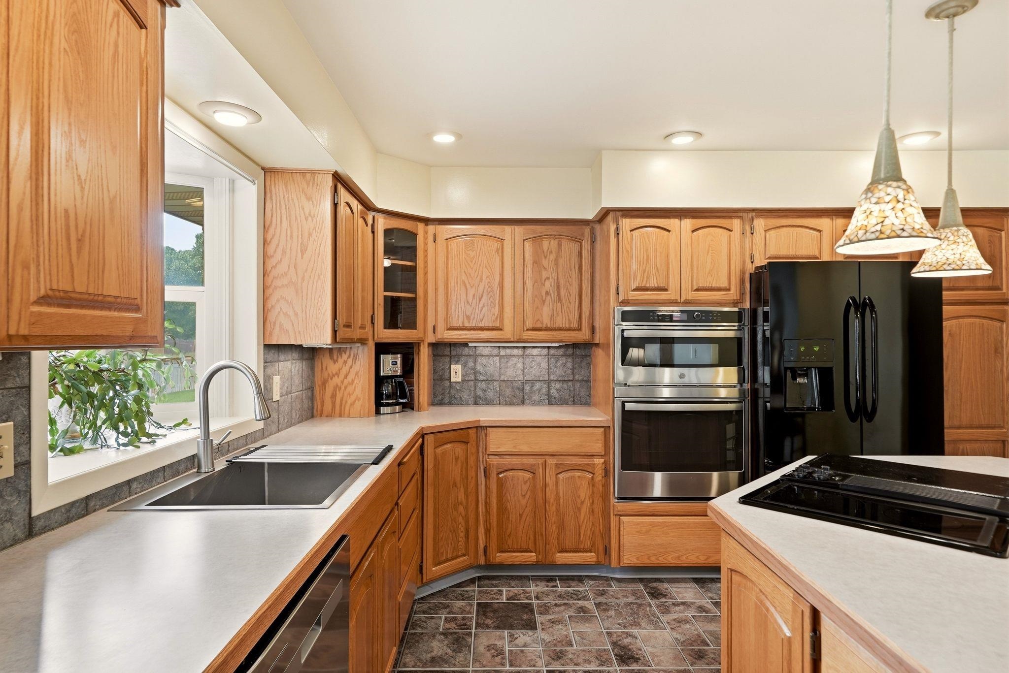 305 E Barker St - Photo 11