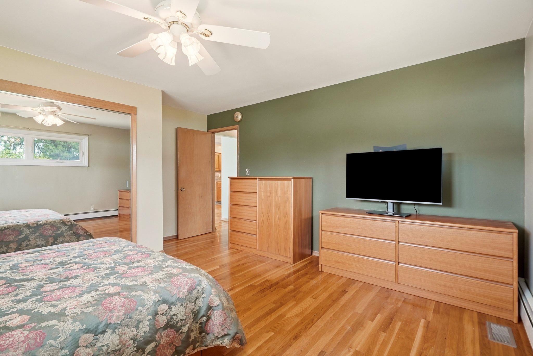 305 E Barker St - Photo 13