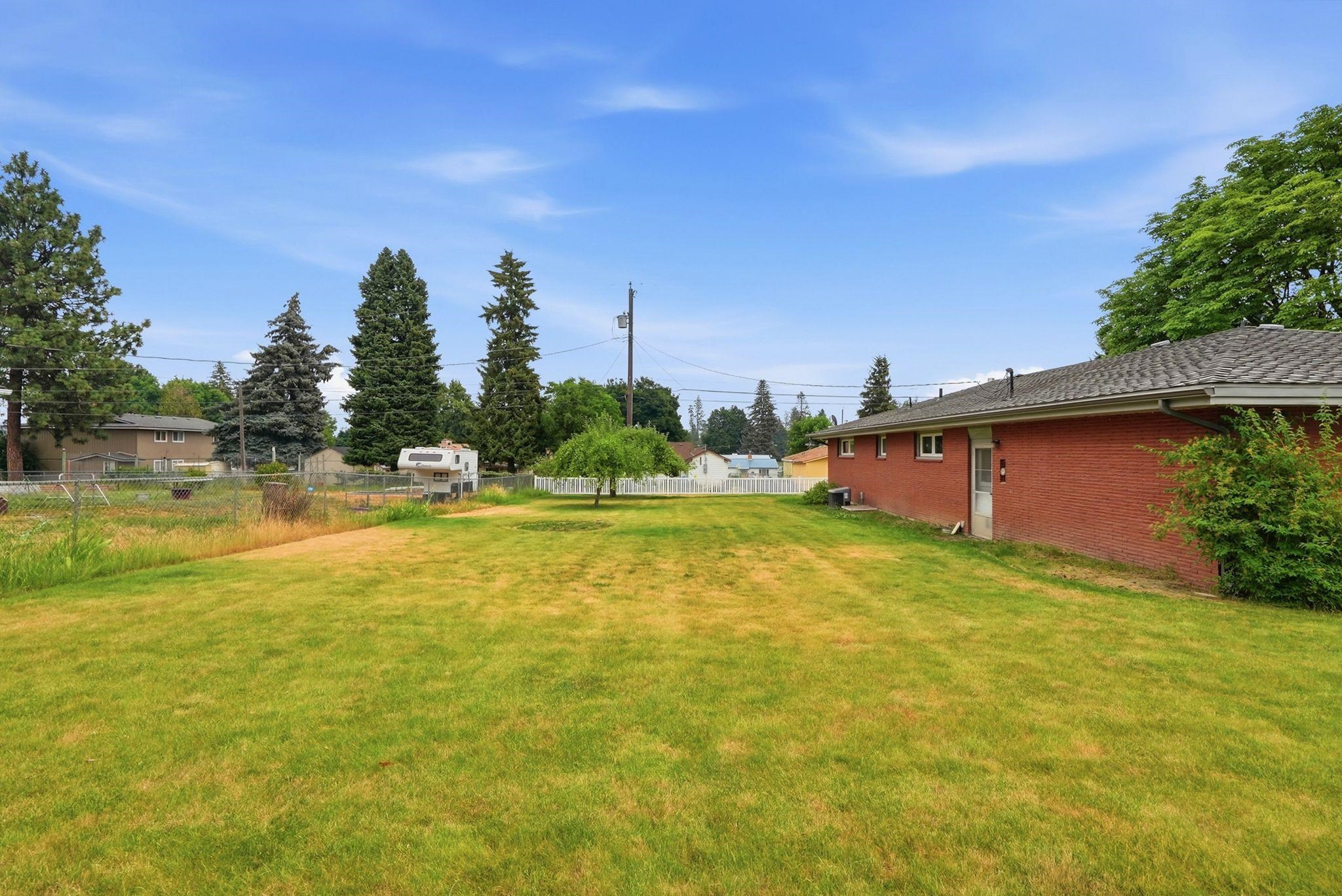 305 E Barker St - Photo 23