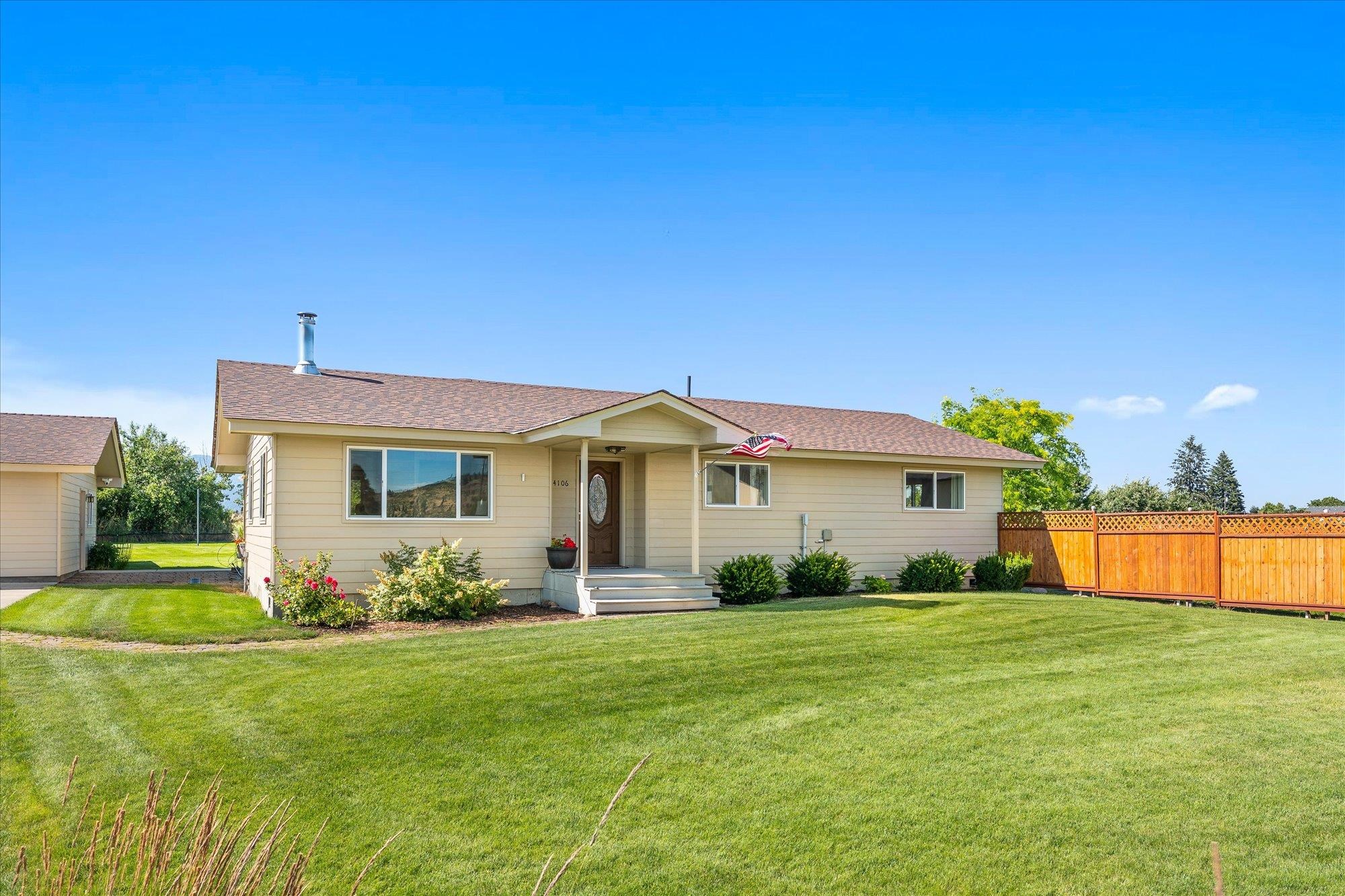 24106 Railroad Ave - Photo 3