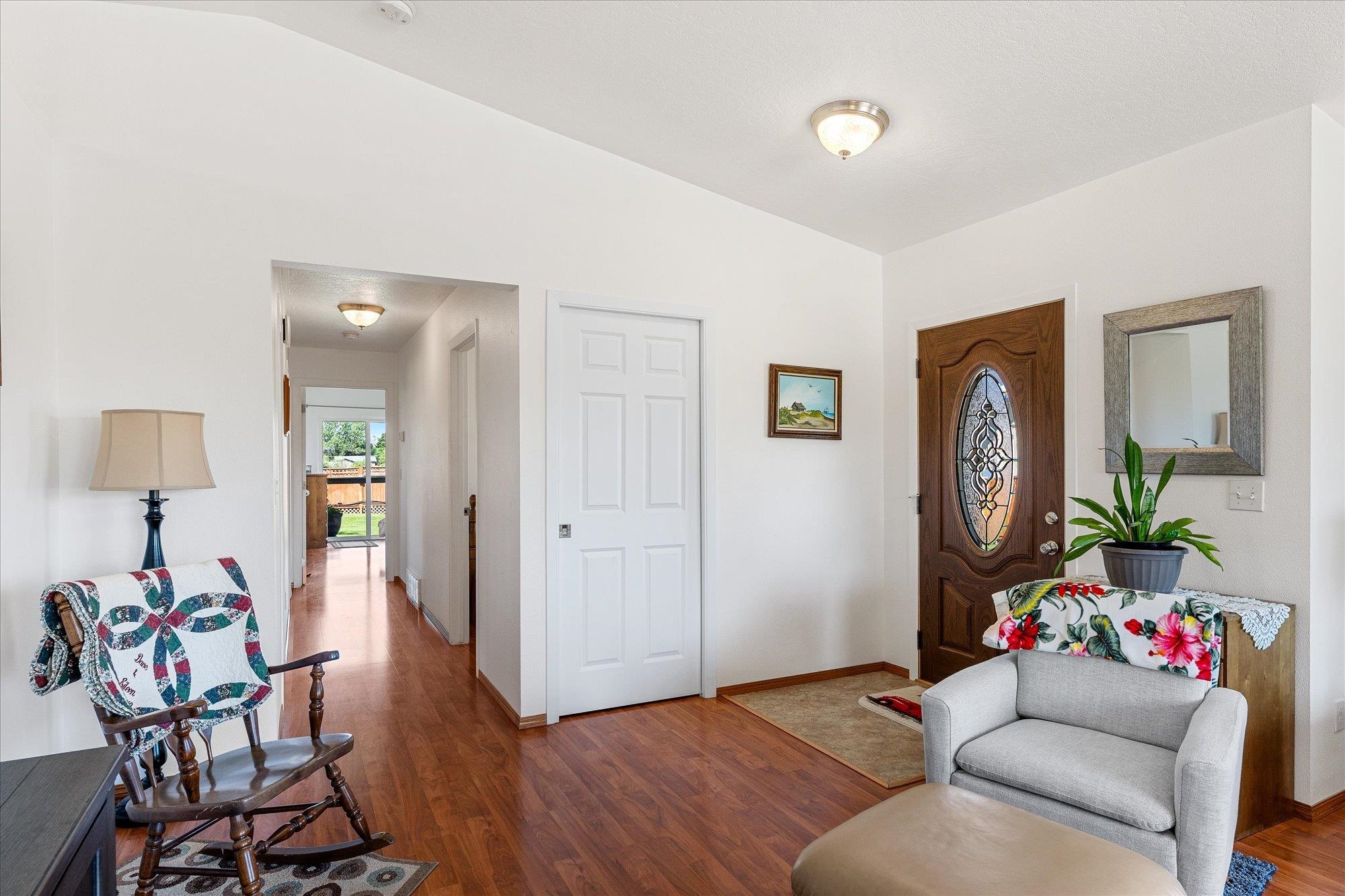 24106 Railroad Ave - Photo 4