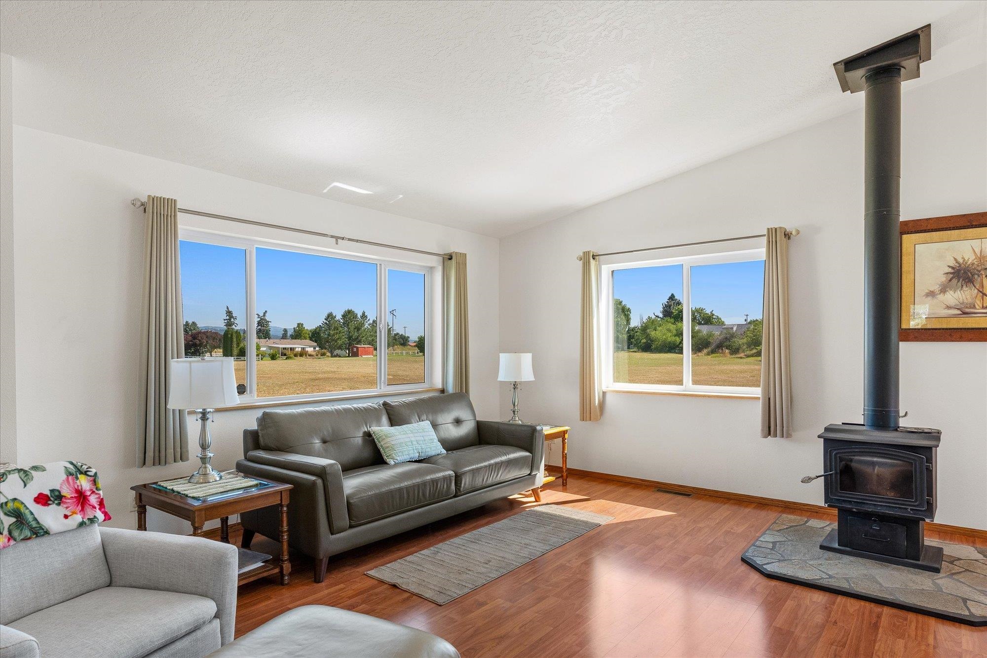 24106 Railroad Ave - Photo 7