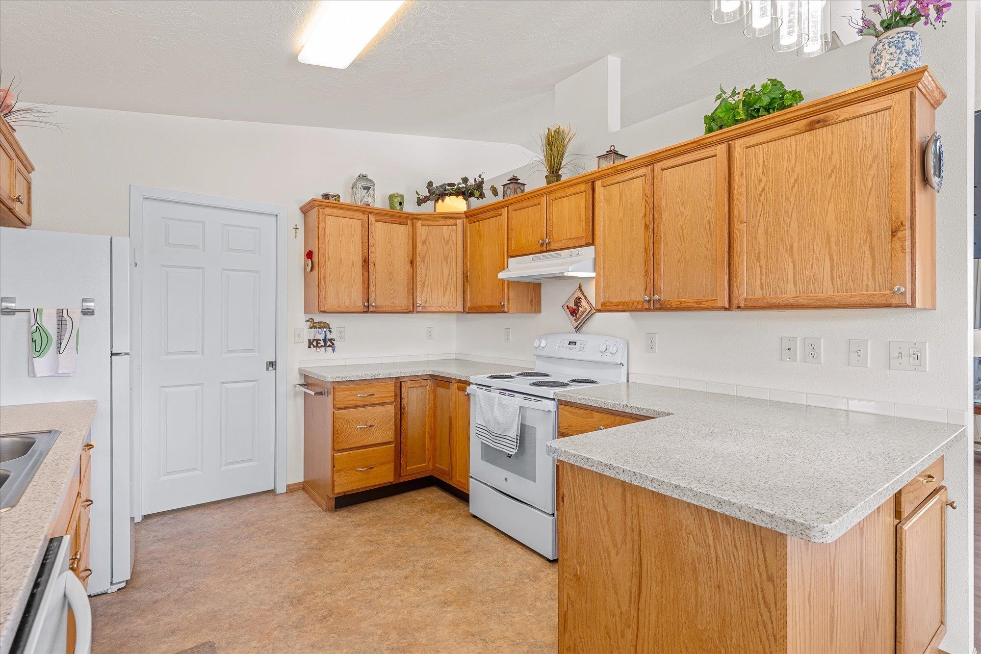 24106 Railroad Ave - Photo 11