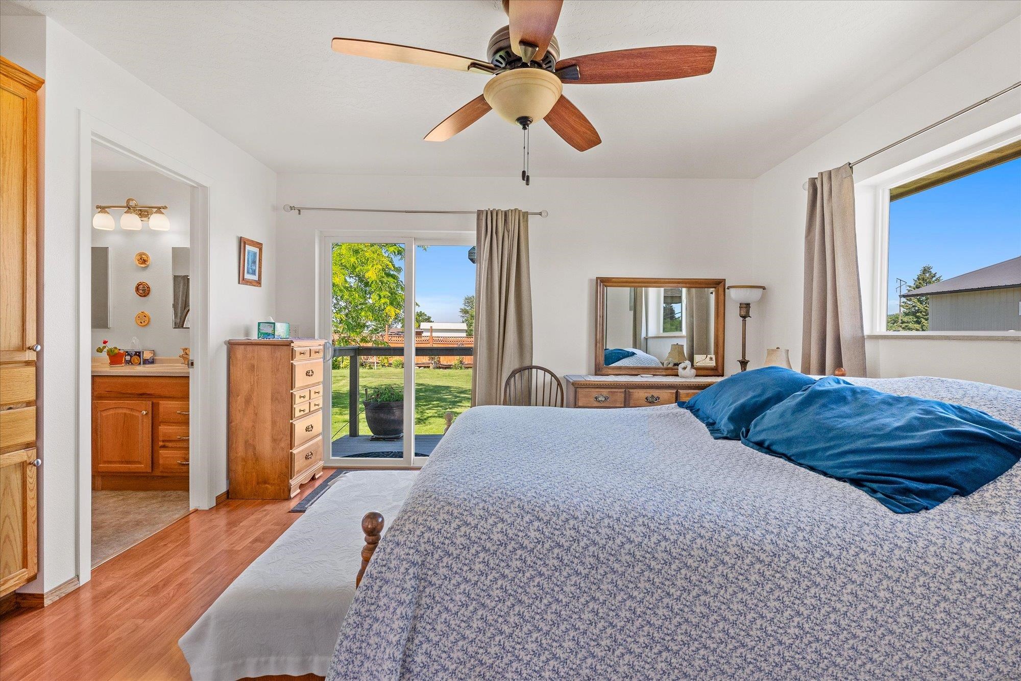 24106 Railroad Ave - Photo 14