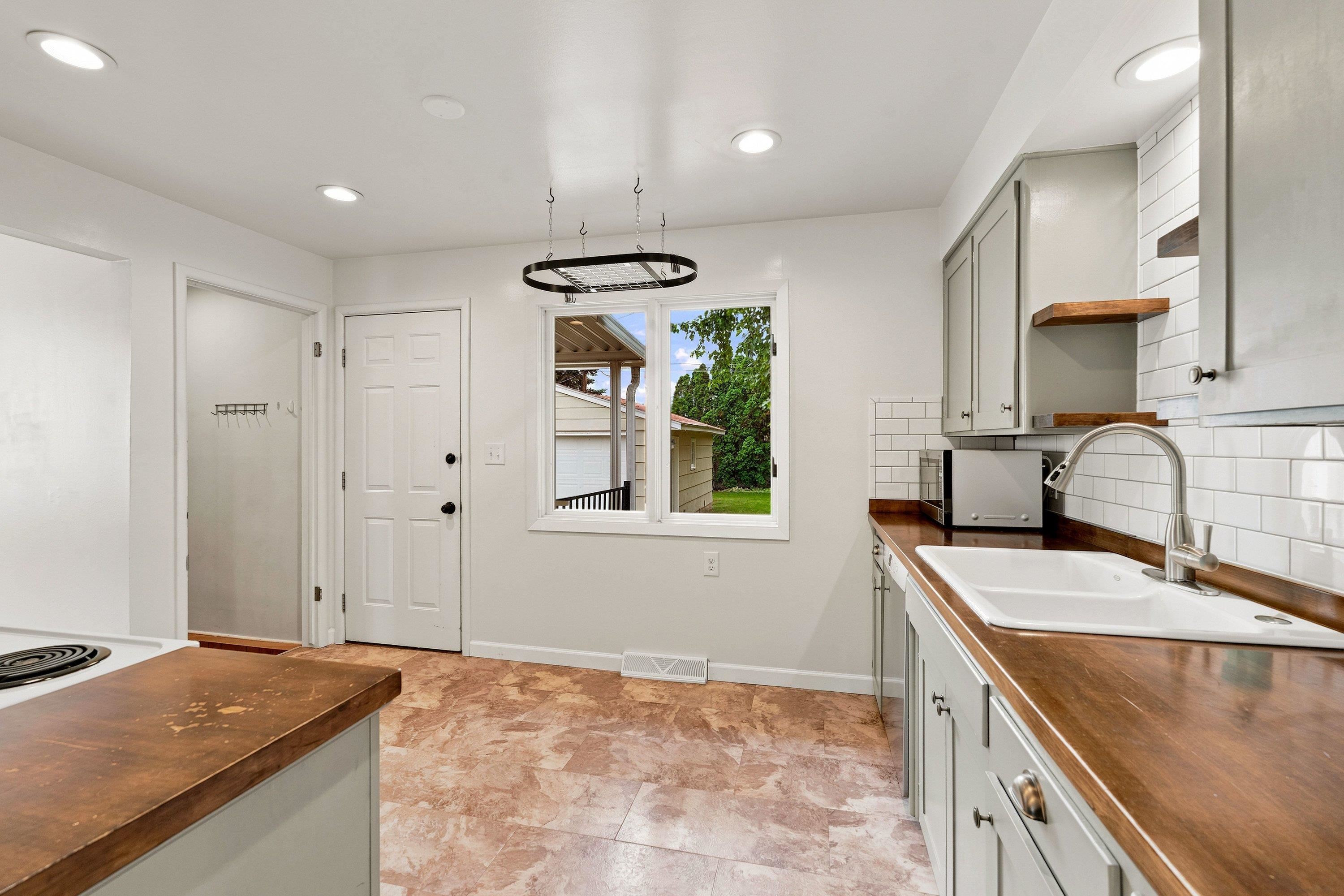 609 W Barnes Rd - Photo 11