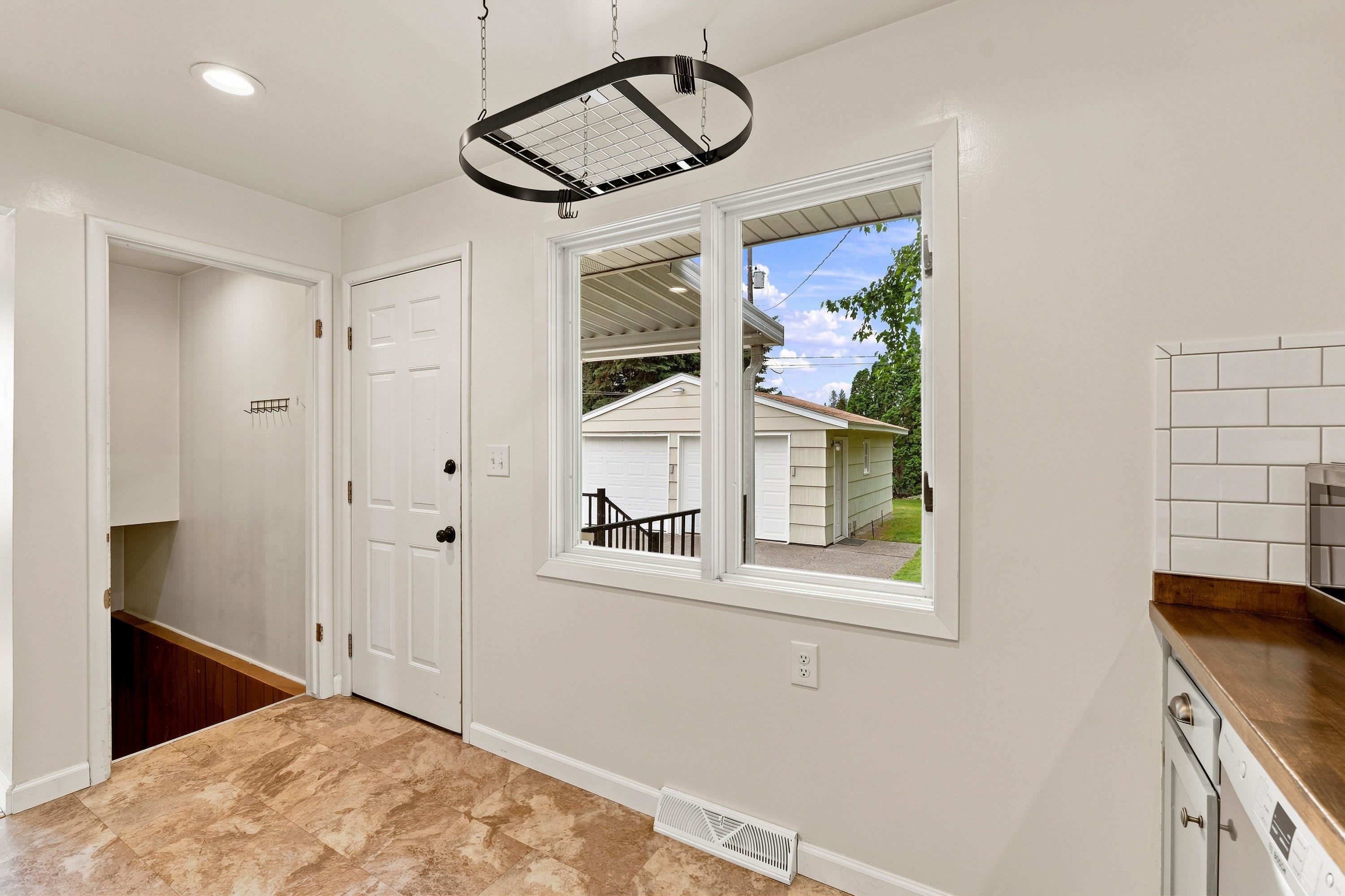 609 W Barnes Rd - Photo 12