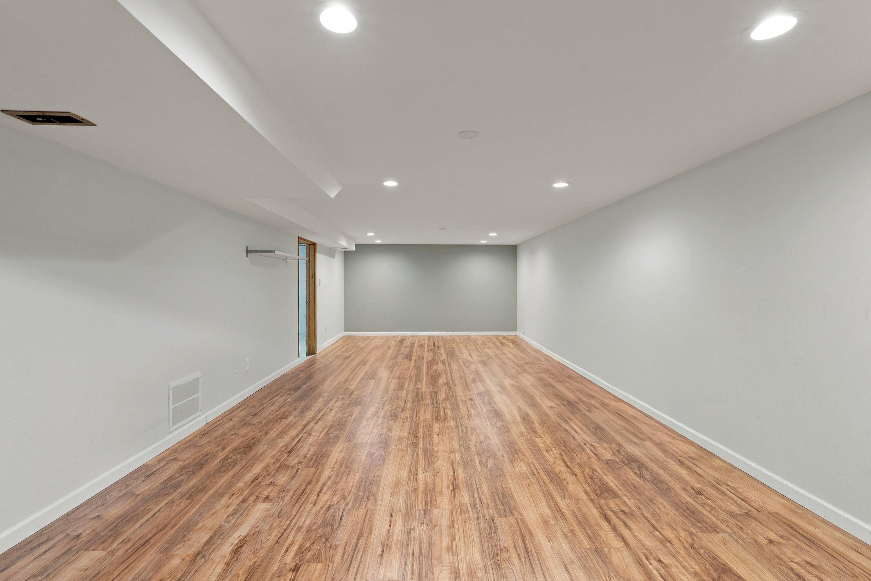 609 W Barnes Rd - Photo 26