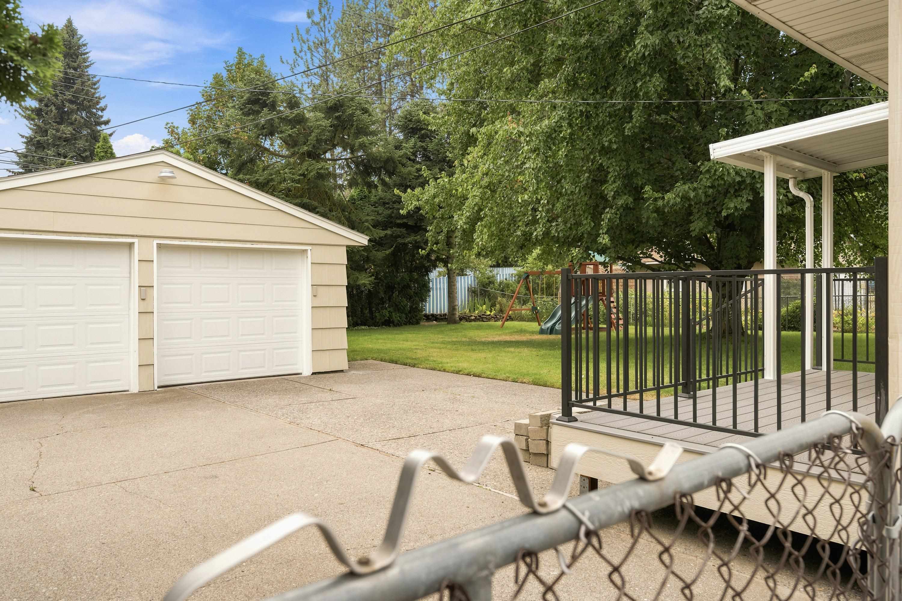 609 W Barnes Rd - Photo 37