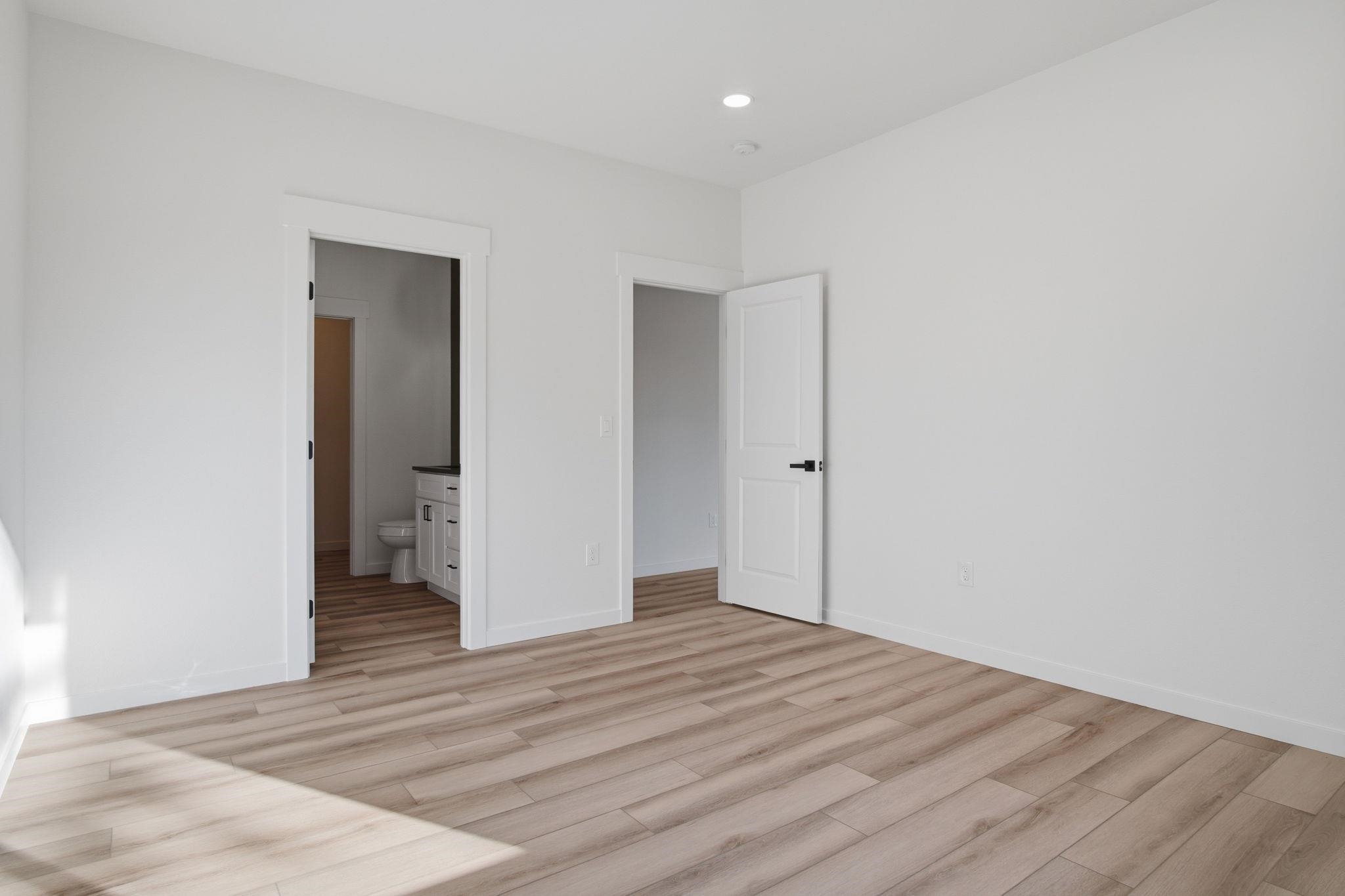 1702 5TH St - Photo 18