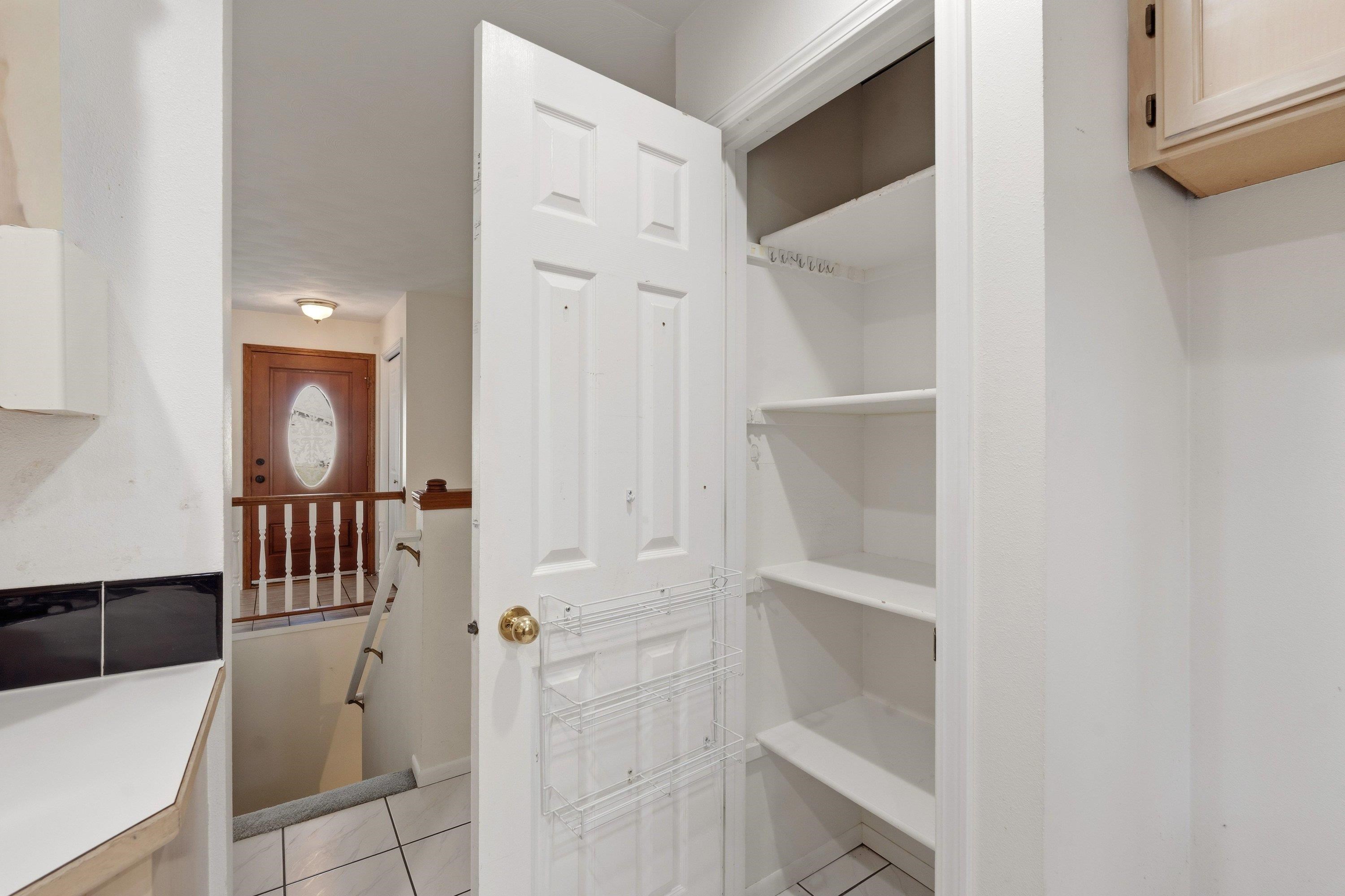 8126 N COLTON St - Photo 17