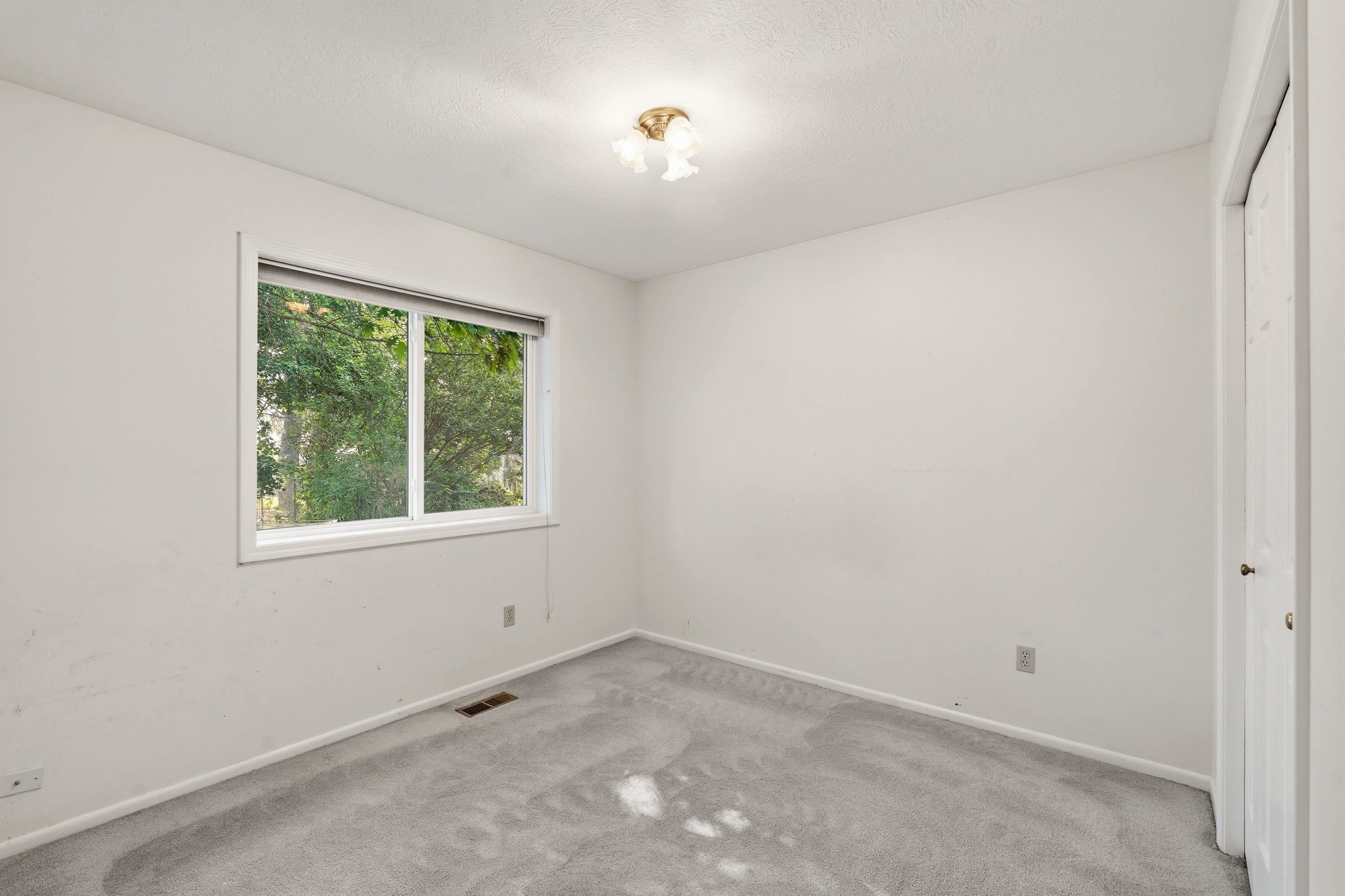 8126 N COLTON St - Photo 23