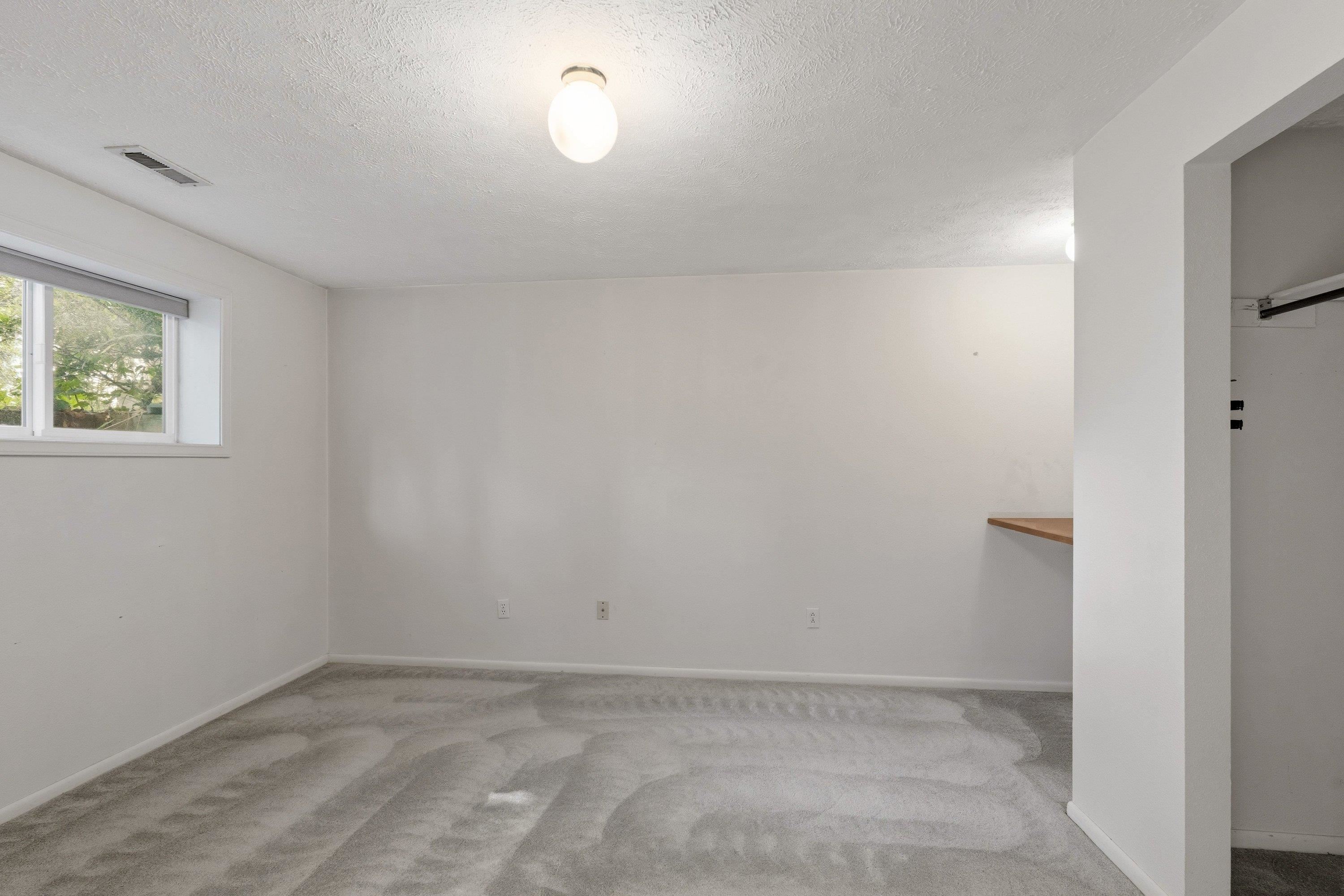 8126 N COLTON St - Photo 37