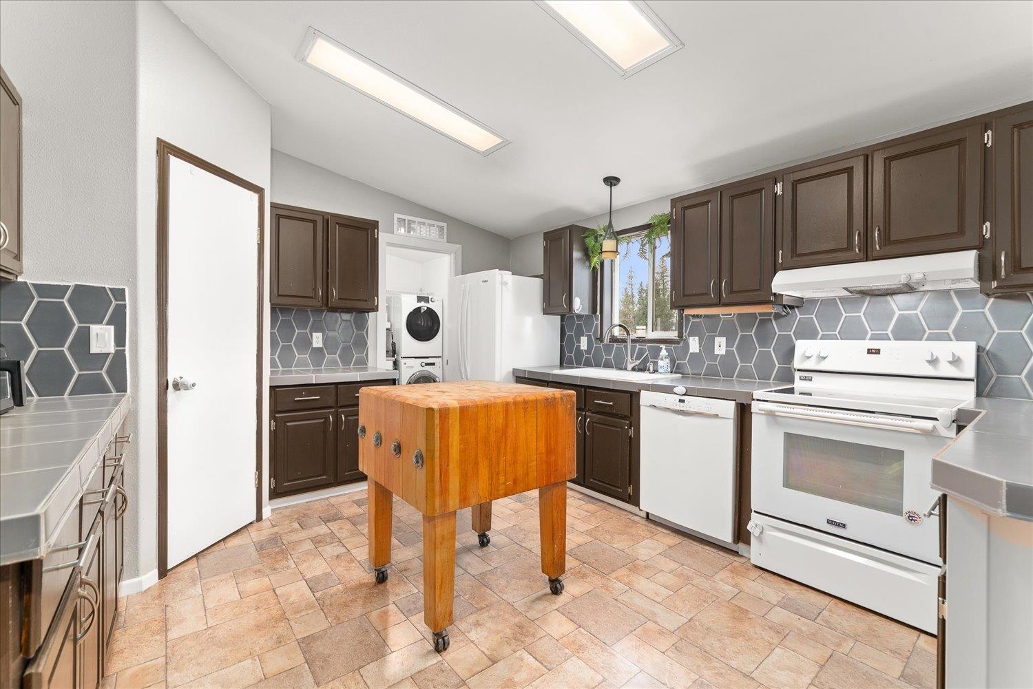 22915 S Cross Rd - Photo 4