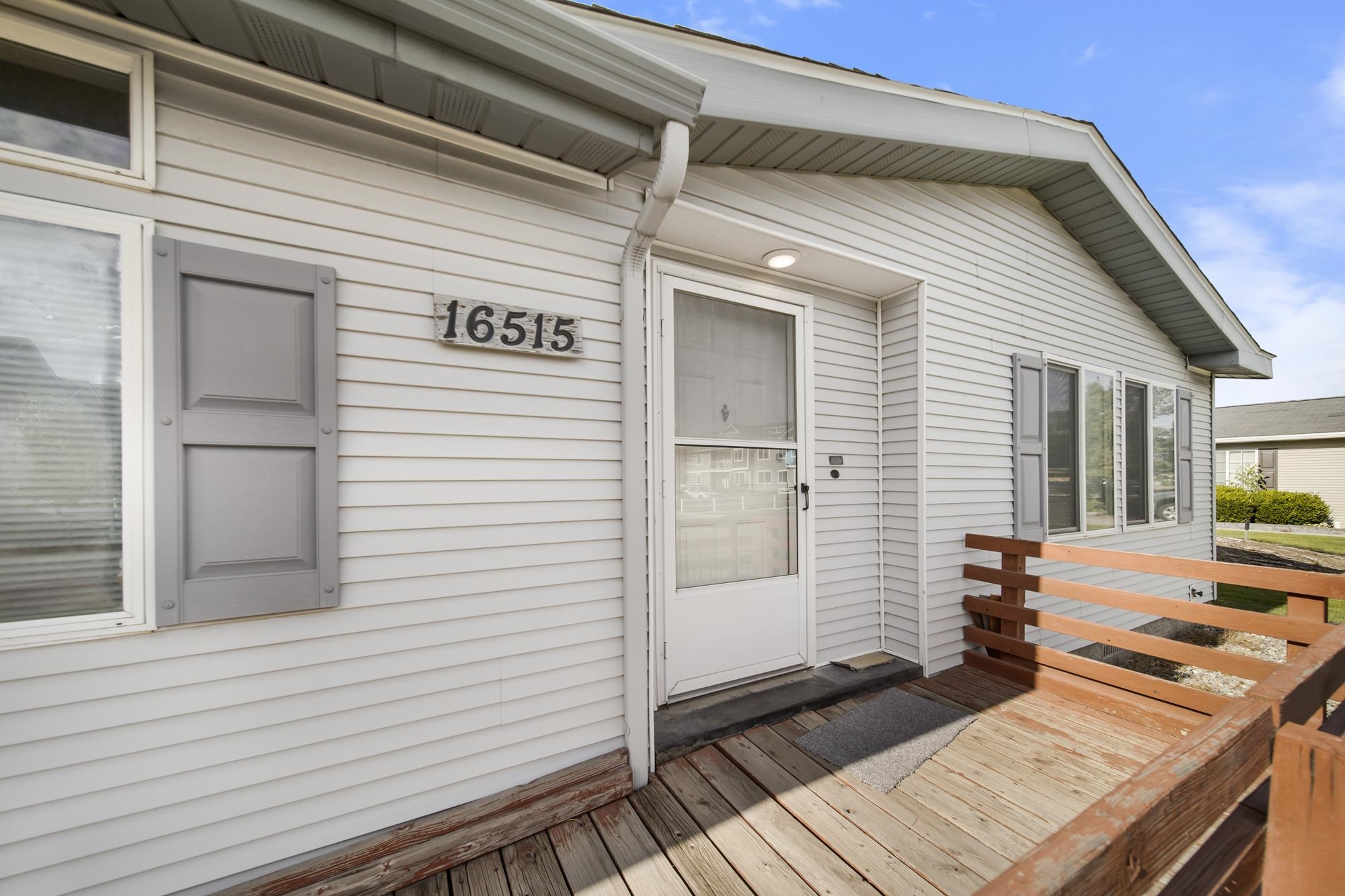 16515 E Main Ave - Photo 3