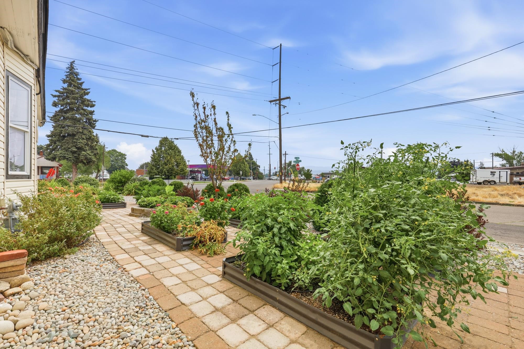 2403 N Perry St - Photo 6