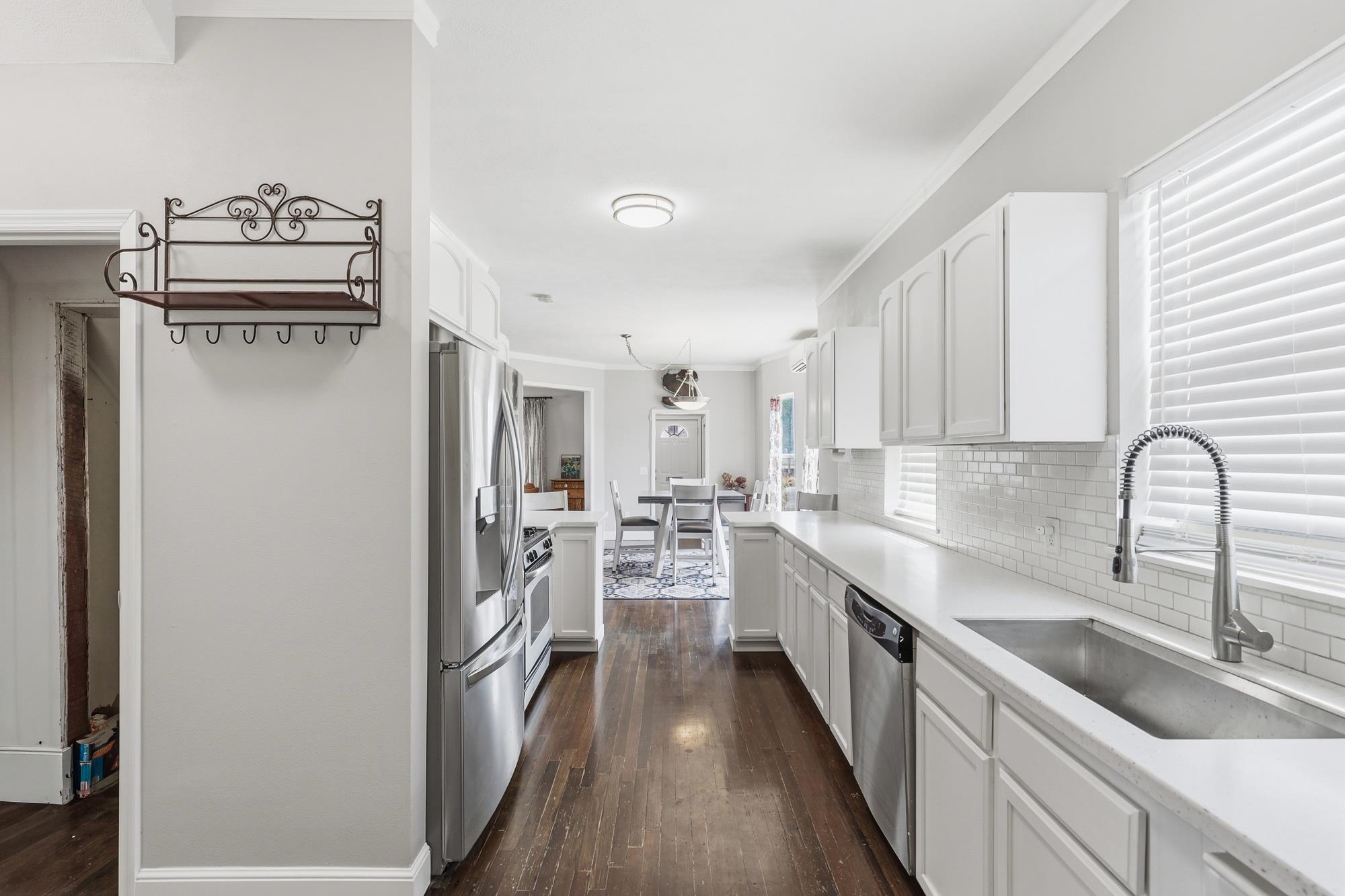 2403 N Perry St - Photo 10