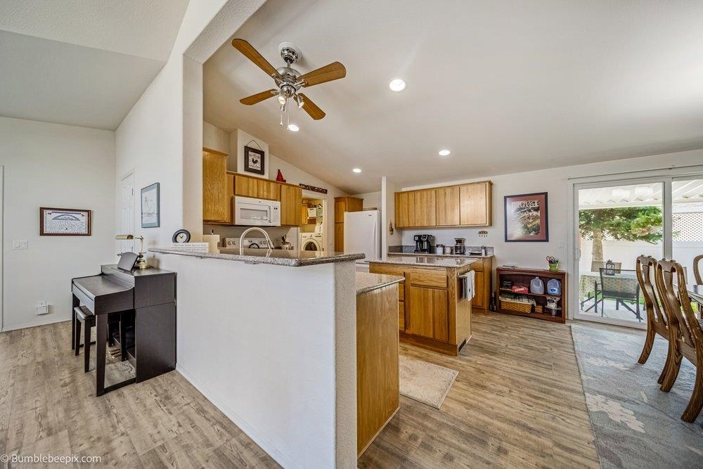 1725 N HODGES Ln - Photo 13