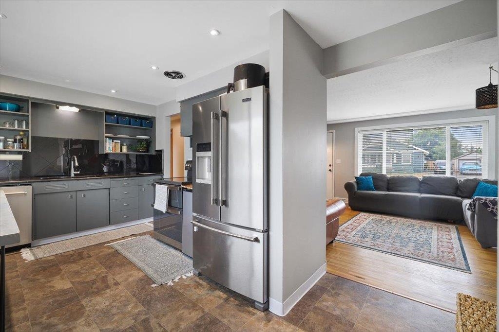 407 E Heroy Ave - Photo 6