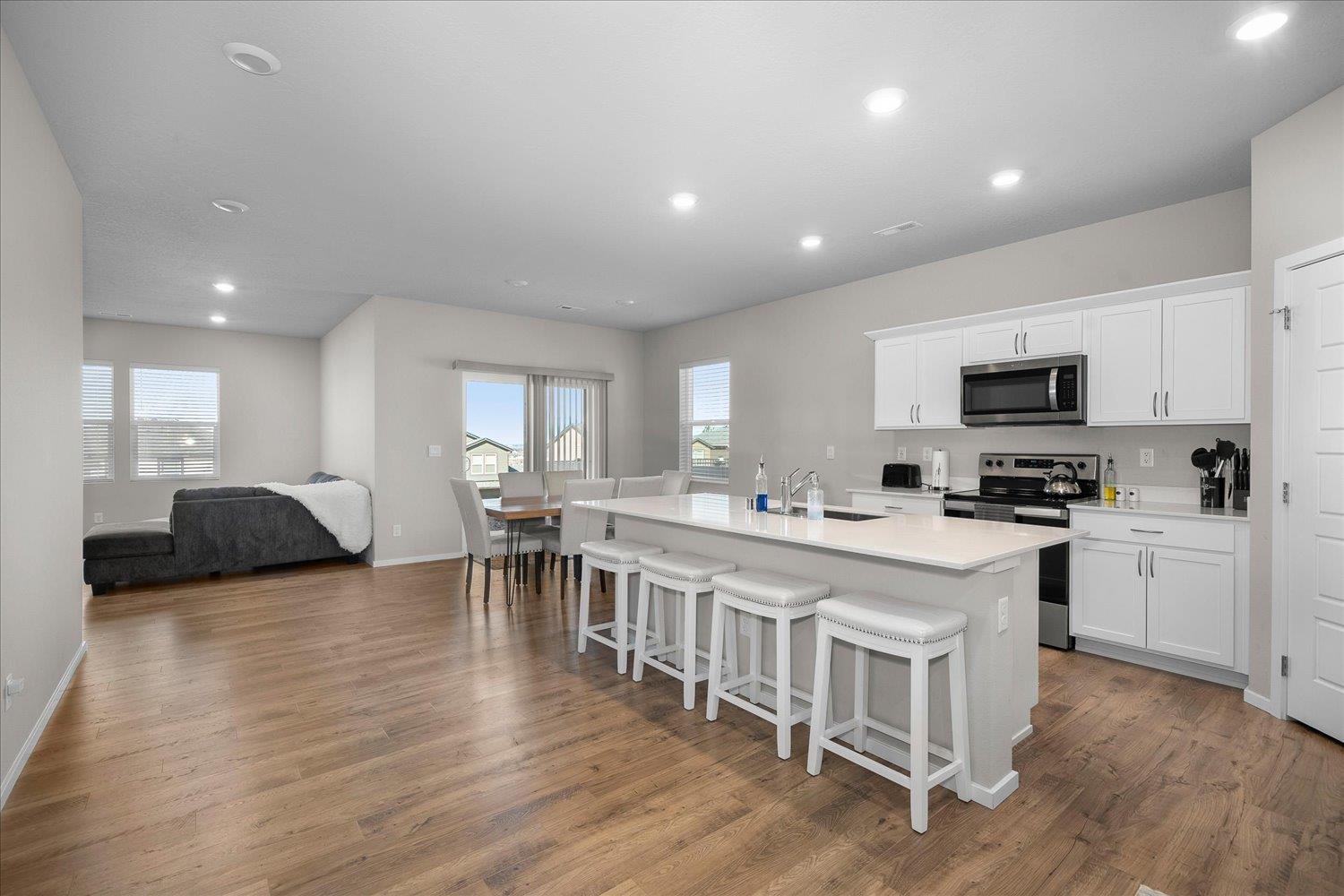 8018 S AVERY Rd - Photo 4