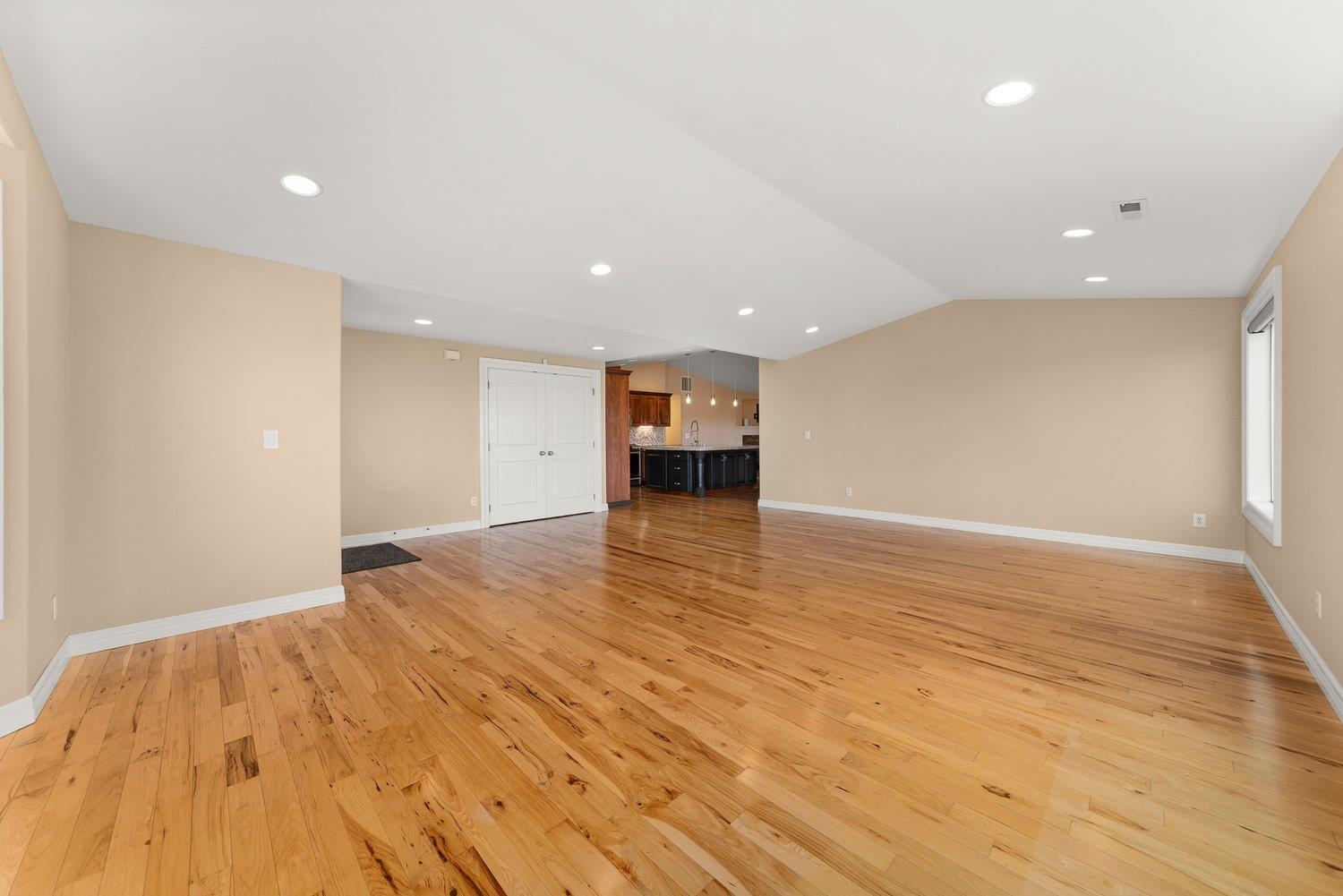 1009 S Bartholomew St - Photo 10