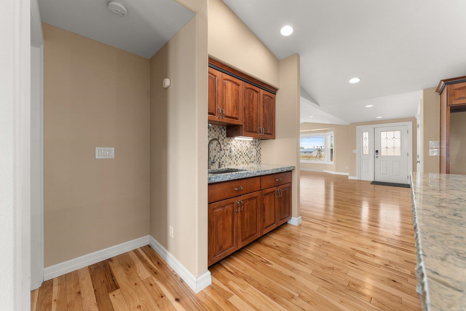 1009 S Bartholomew St - Photo 22