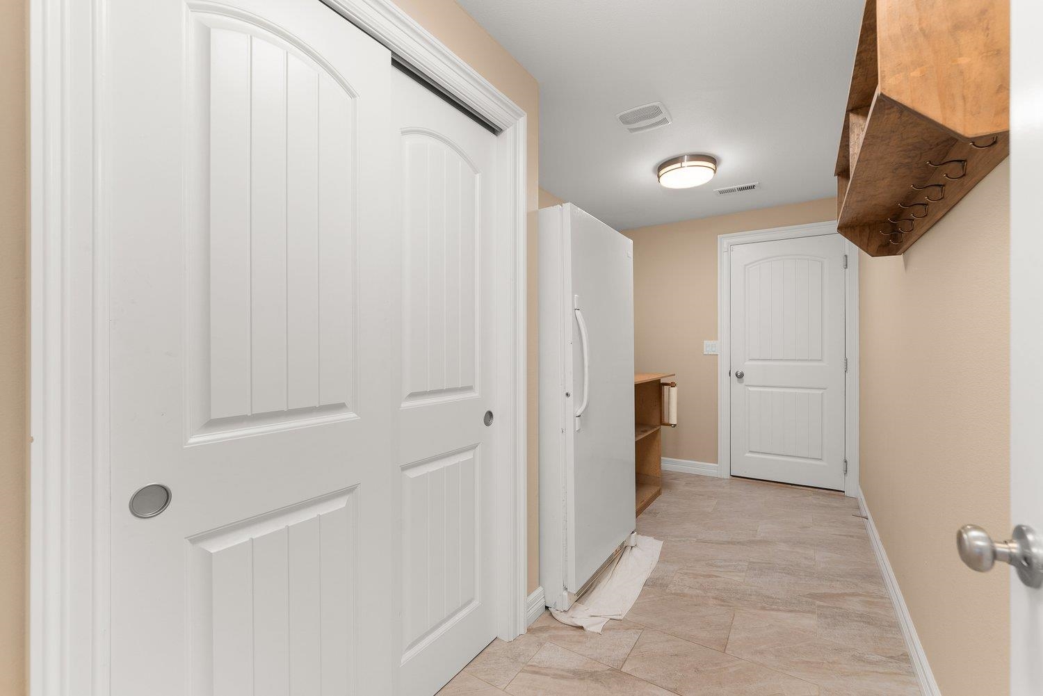 1009 S Bartholomew St - Photo 29