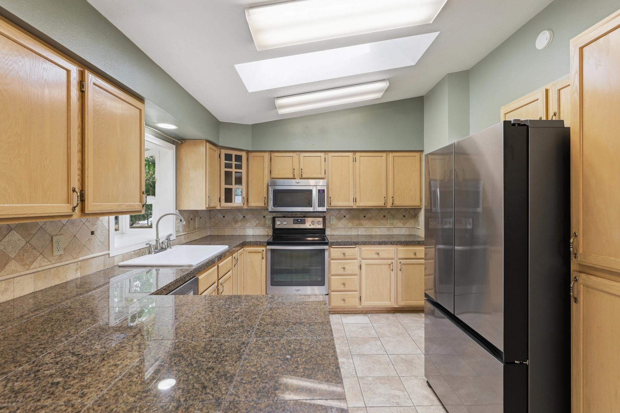 14312 E 7th Ave - Photo 10