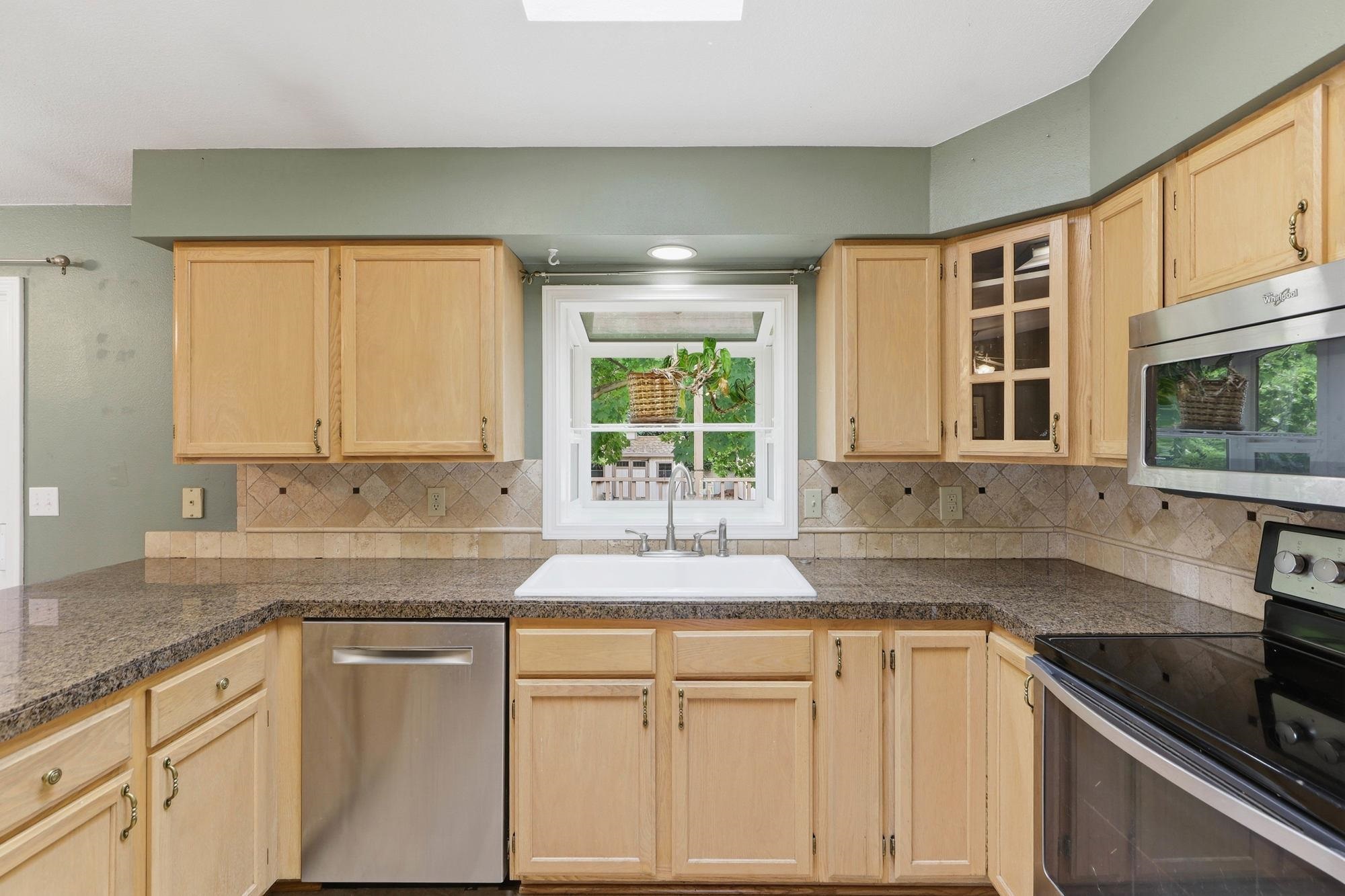 14312 E 7th Ave - Photo 12
