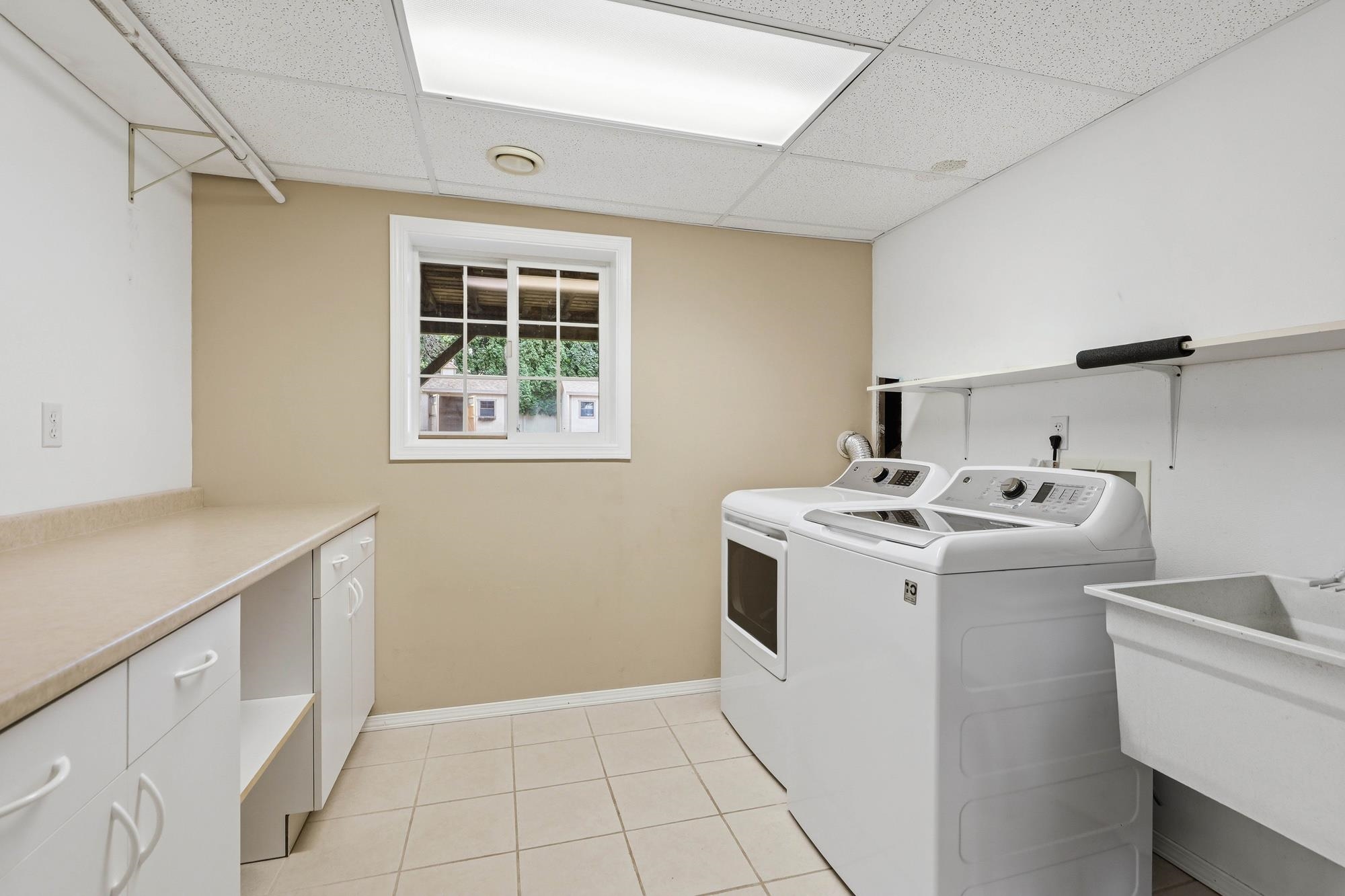 14312 E 7th Ave - Photo 32